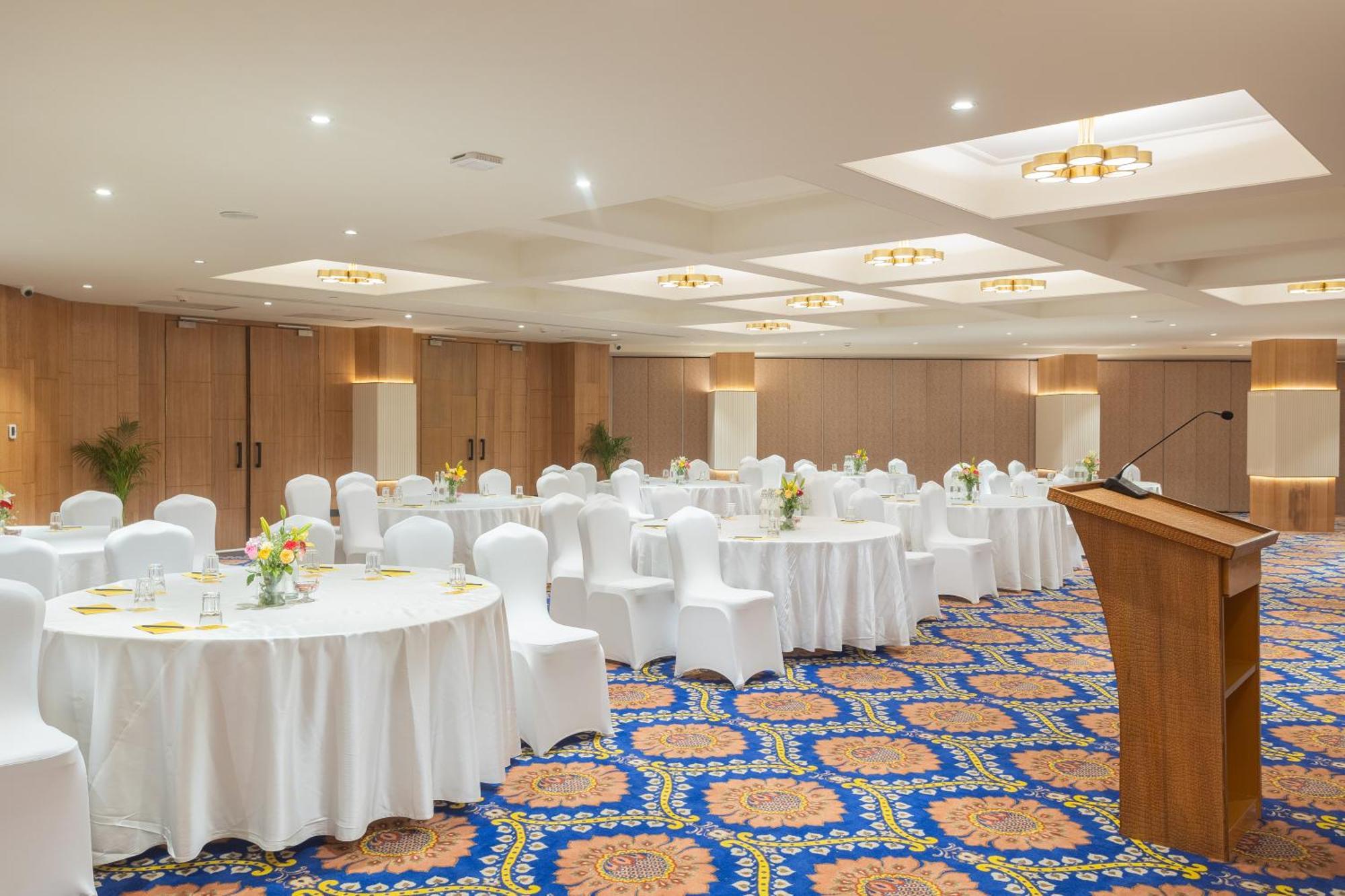 Golden Tulip Jaipur