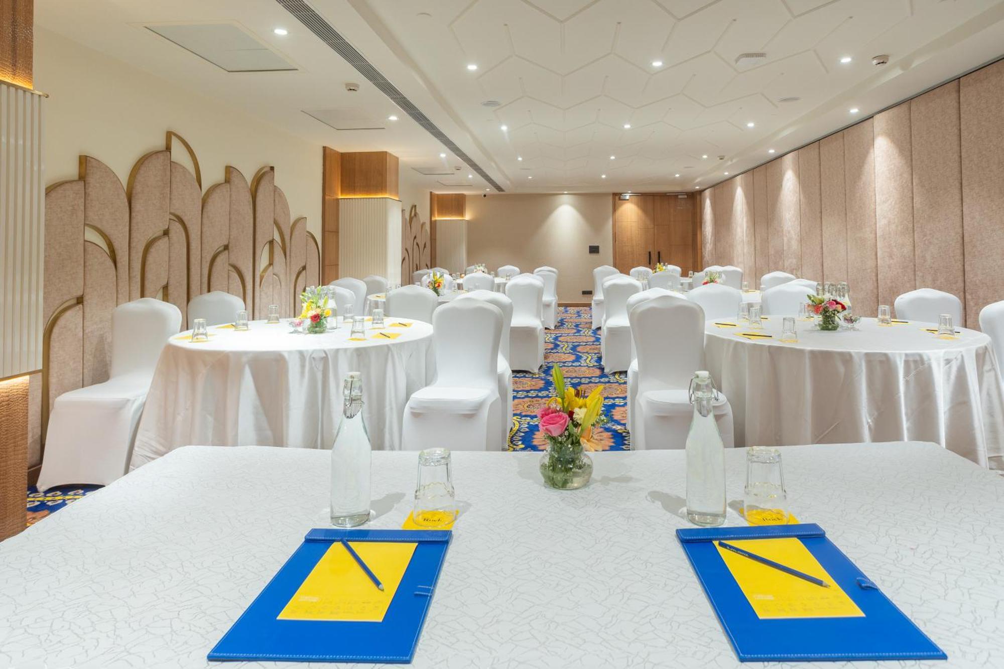 Golden Tulip 5* Jaipur