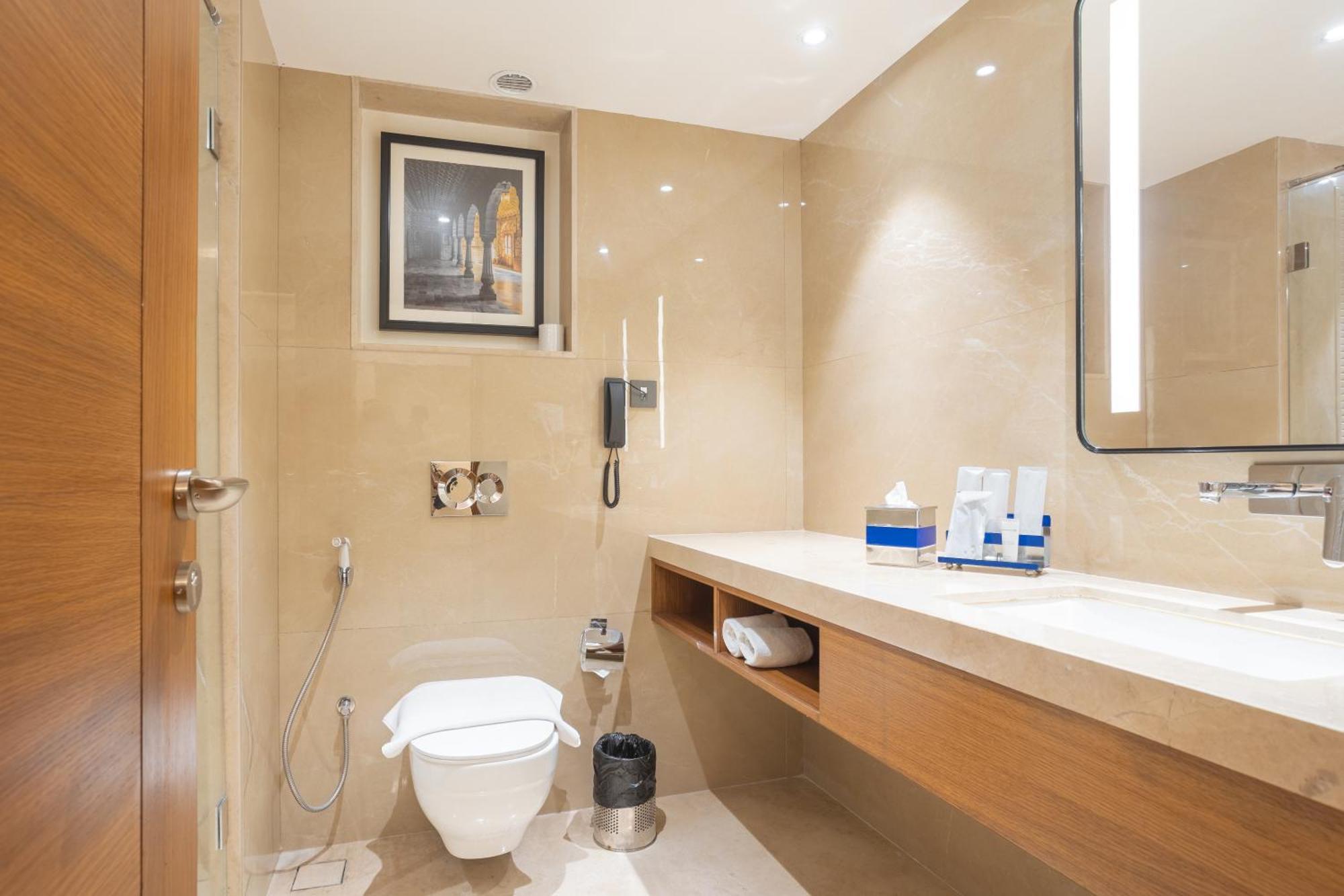 Golden Tulip Hotel Jaipur