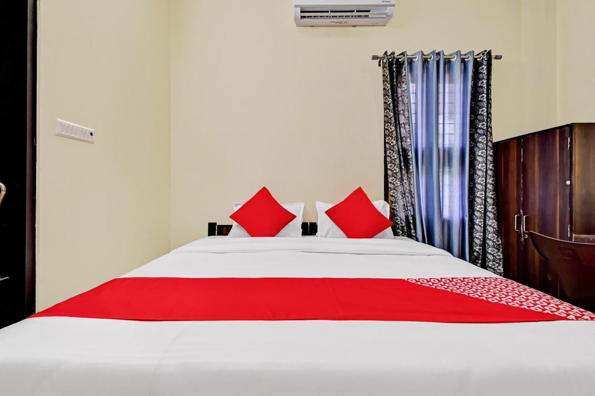 Hotel O Arn Plaza 4*