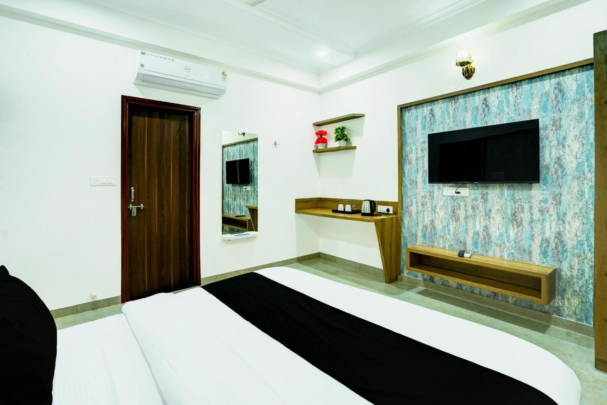 O Jai Palace And Hotel Jaipur