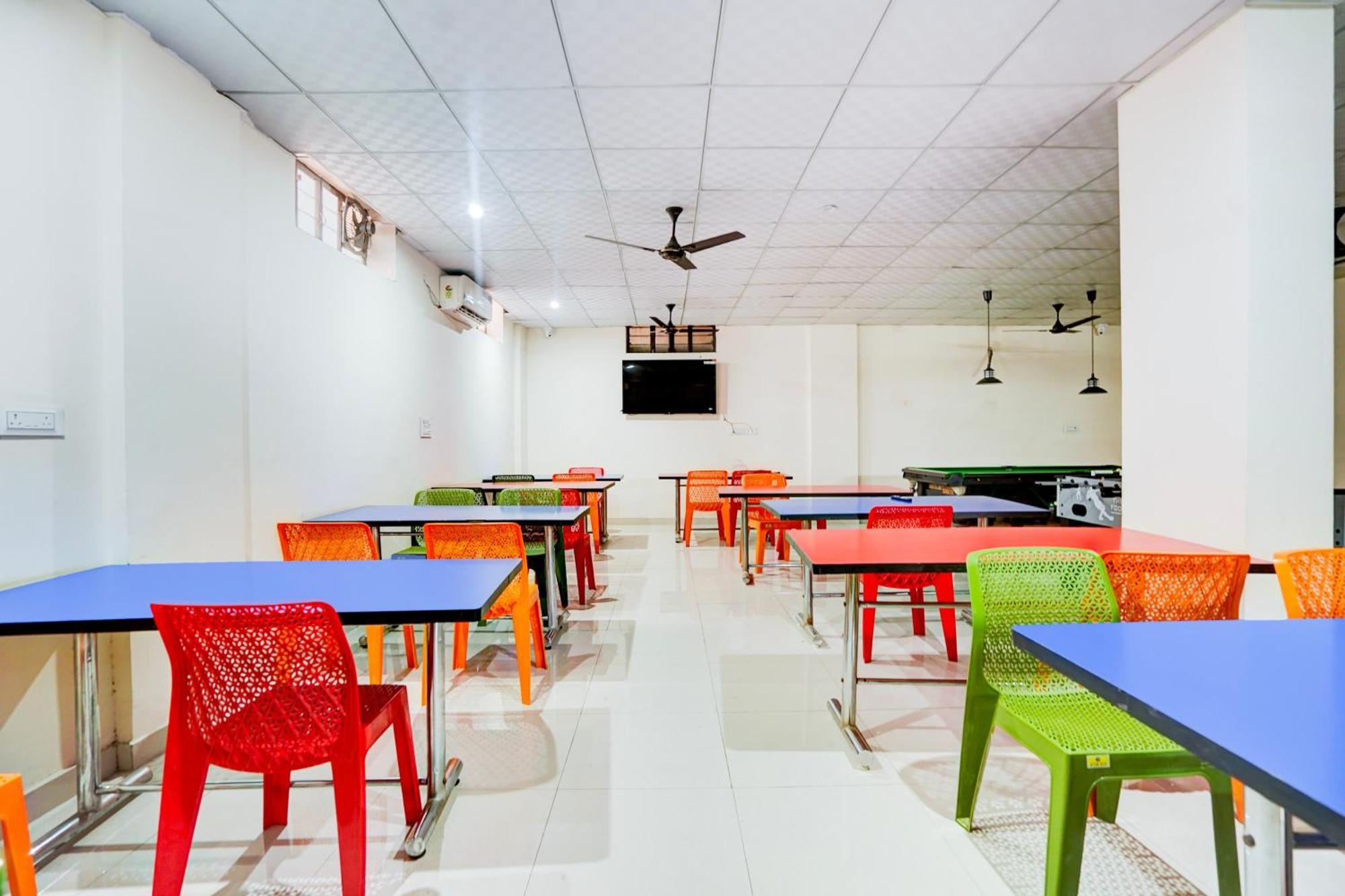 Super Townhouse Vasundra Nagar Formerly Joystel Hotel