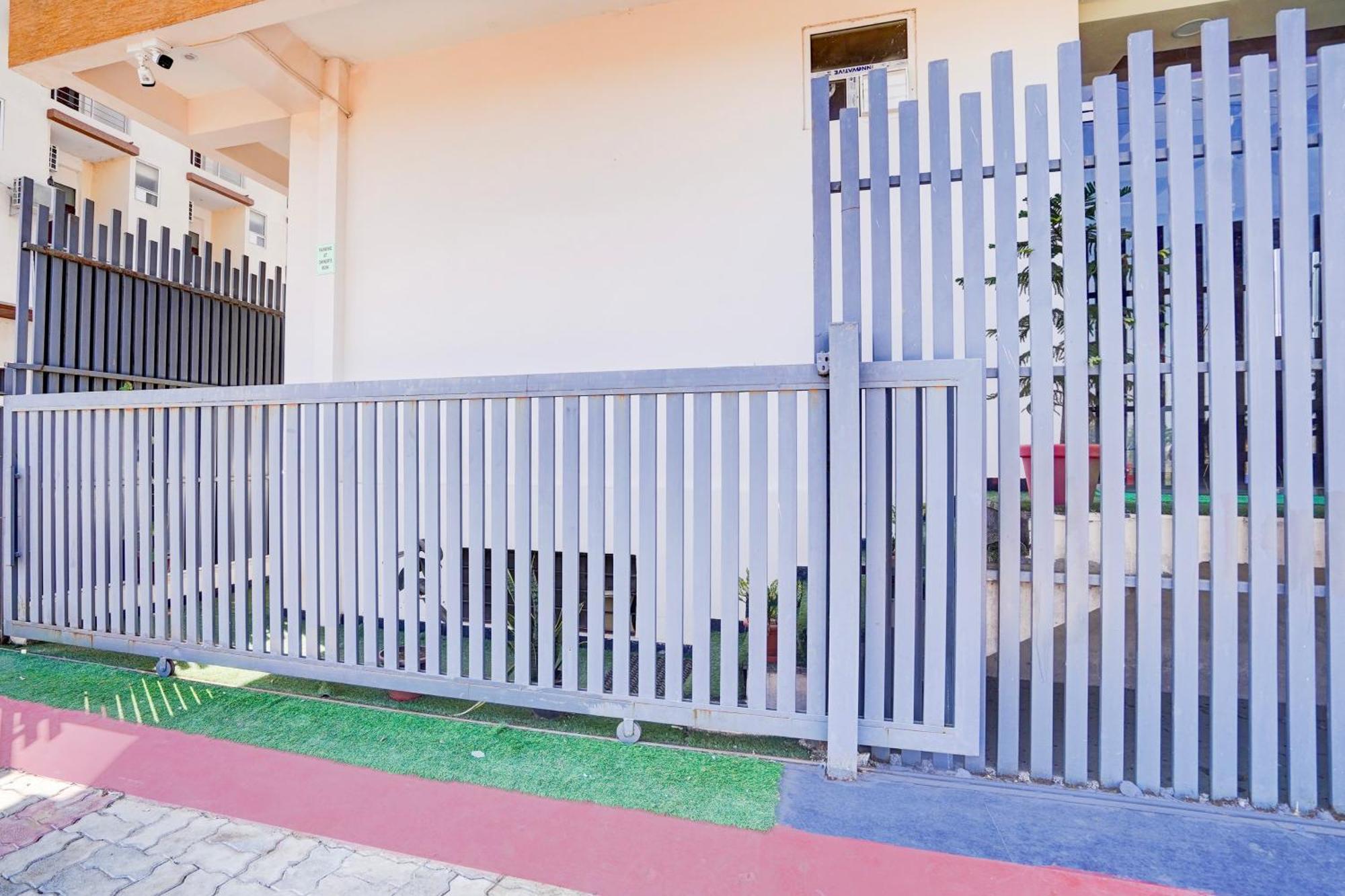 Super Townhouse Vasundra Nagar Formerly Joystel