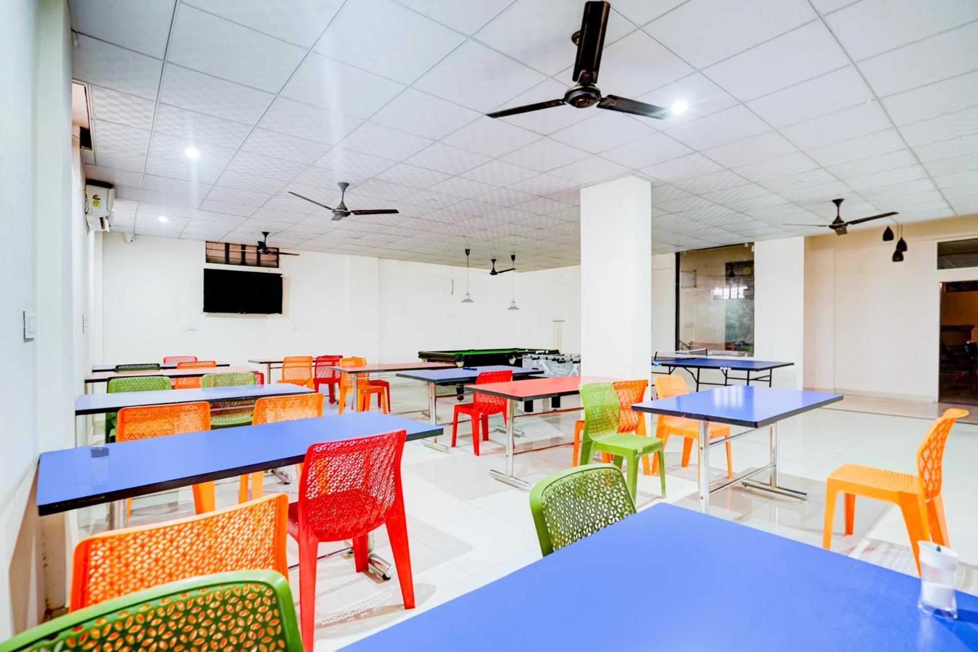 Super Townhouse Vasundra Nagar Formerly Joystel