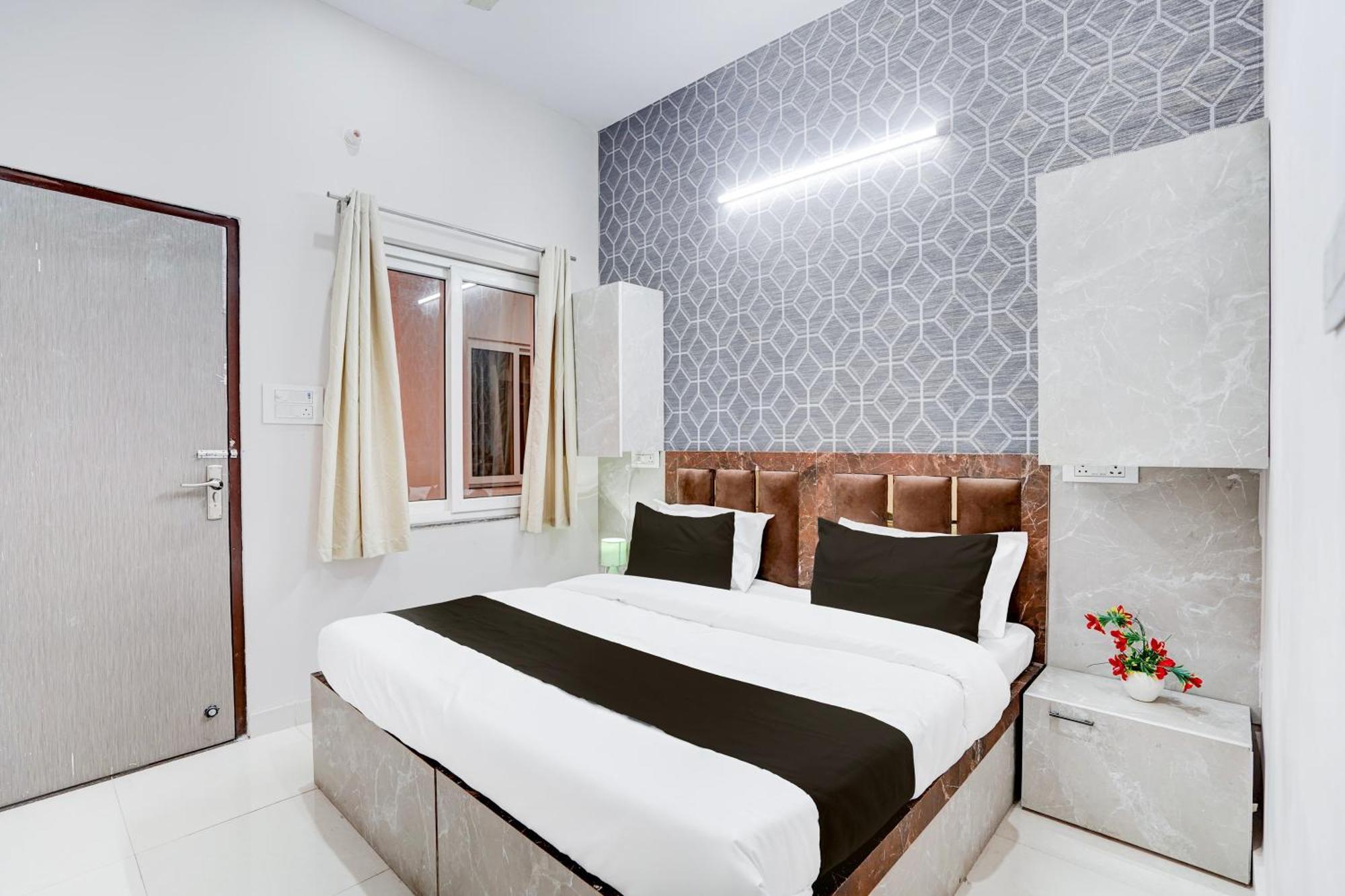 Hotel Super Townhouse Vasundra Nagar Formerly Joystel Dahmi