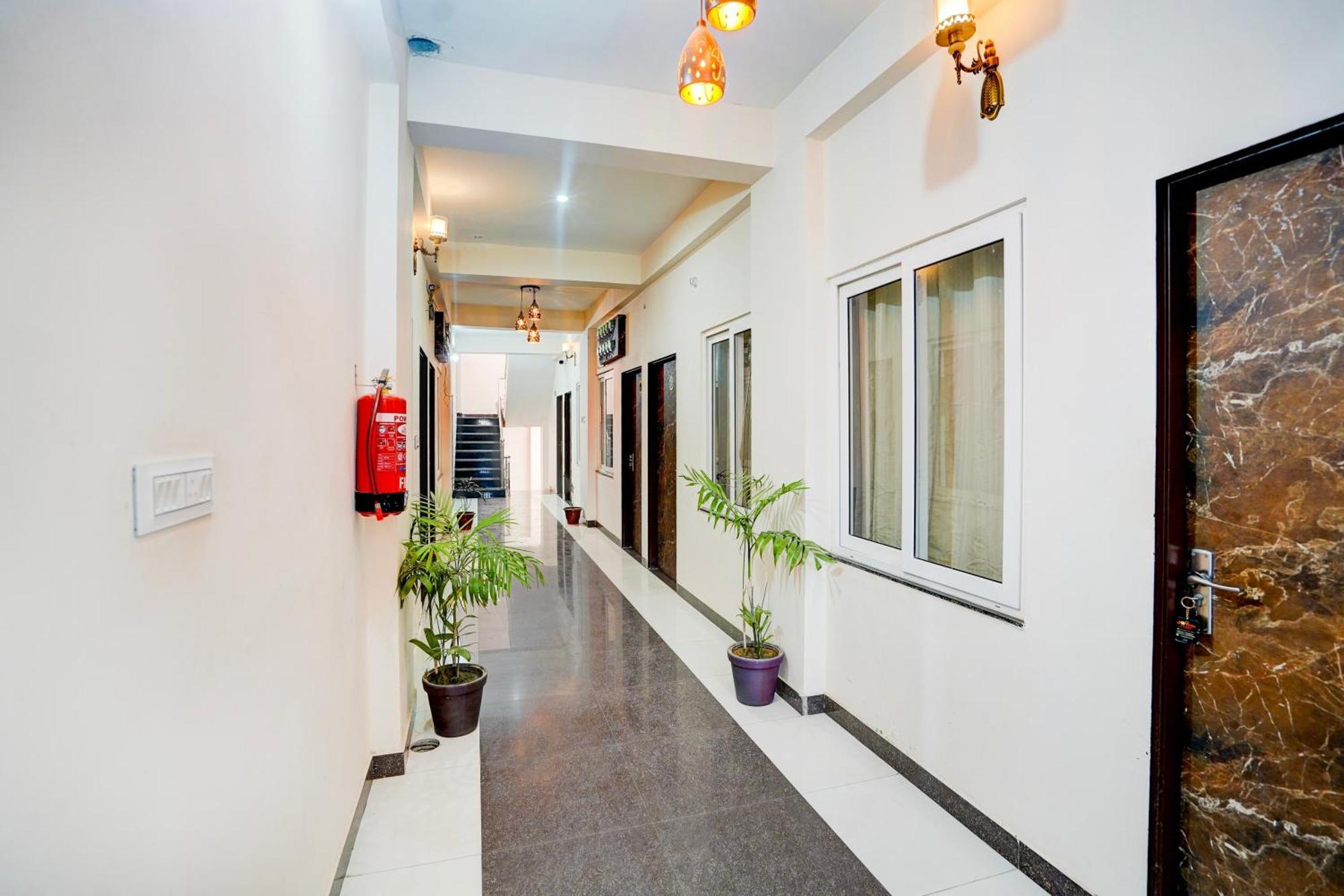 Super Townhouse Vasundra Nagar Formerly Joystel Hotel