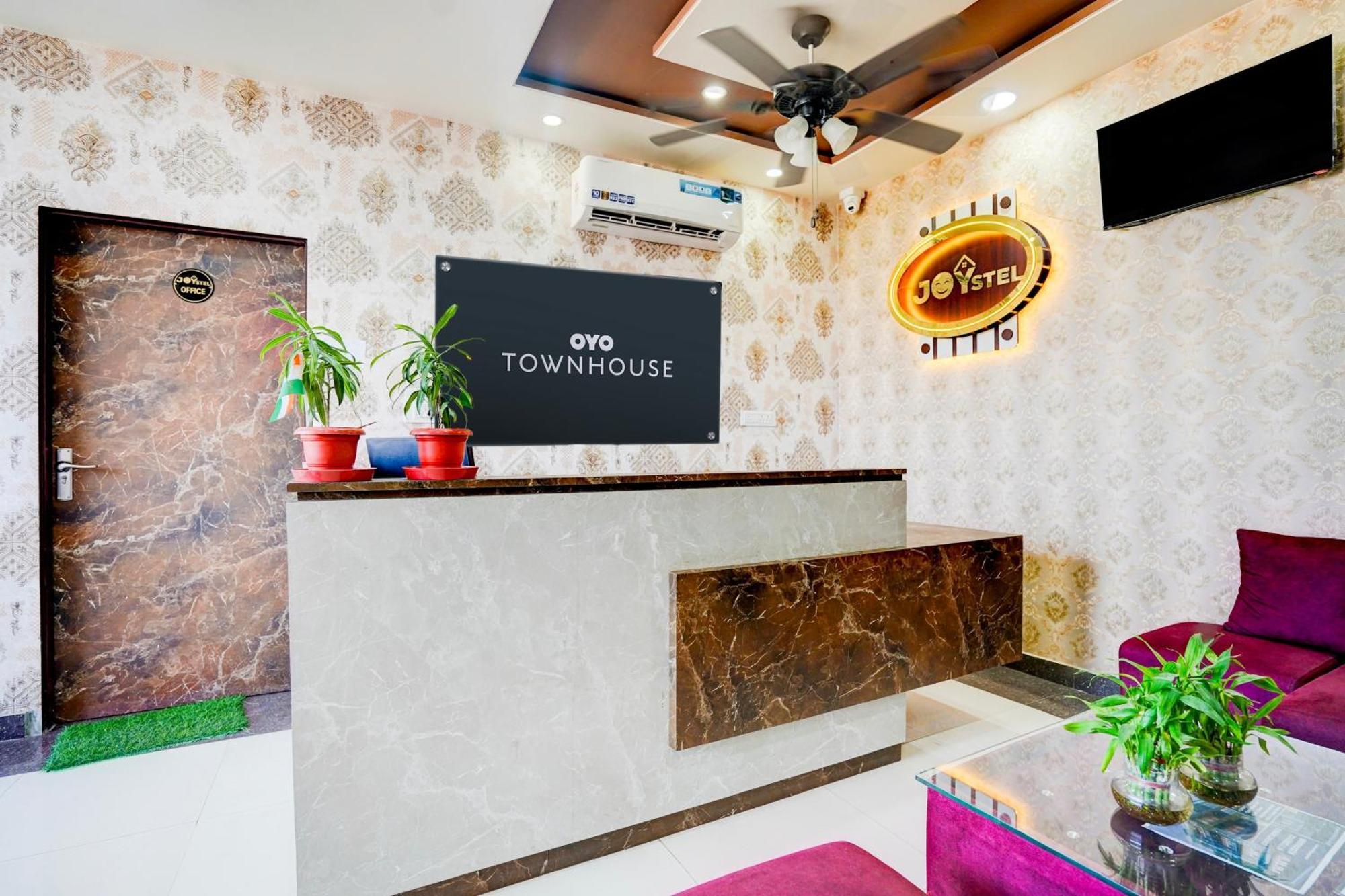 Hotel Super Townhouse Vasundra Nagar Formerly Joystel Dahmi
