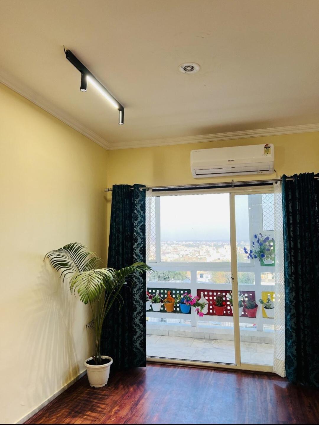 Blu - Luxe 2bhk In *