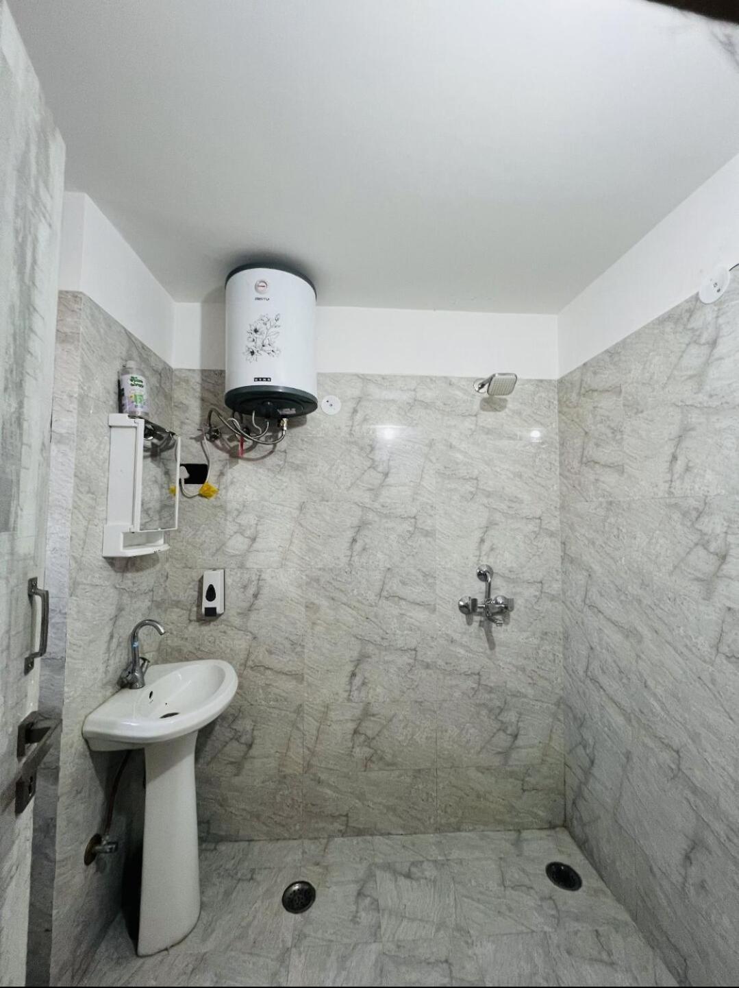 Apartment Blu - Luxe 2bhk In *