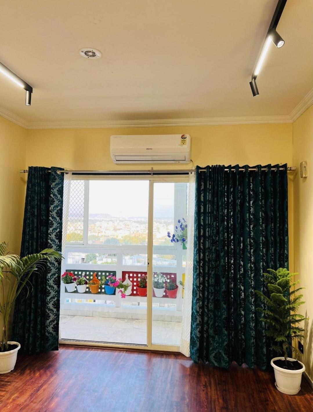 Blu - Luxe 2bhk In Apartment