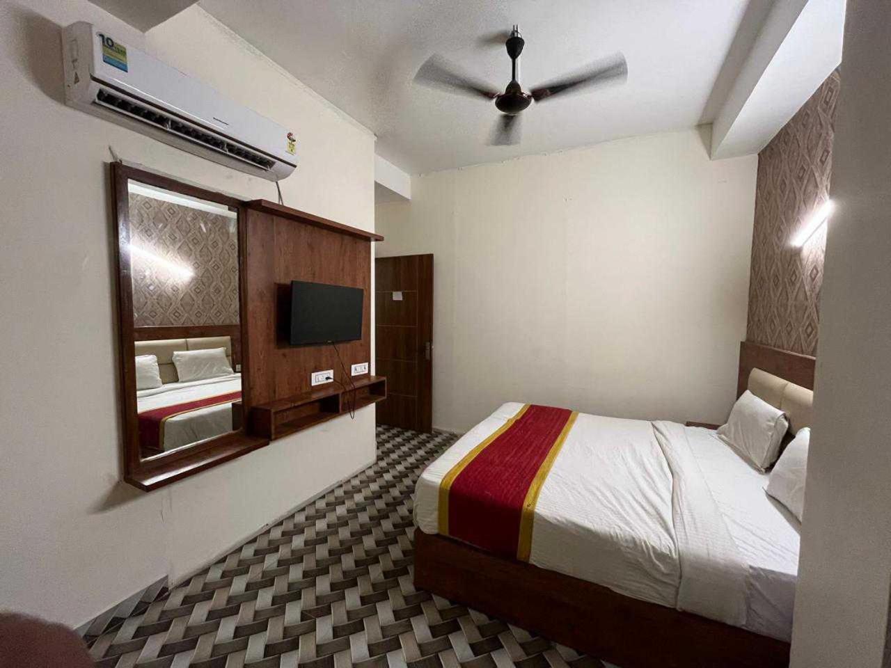 Hotel O Dahmi Kalan Near Manipal