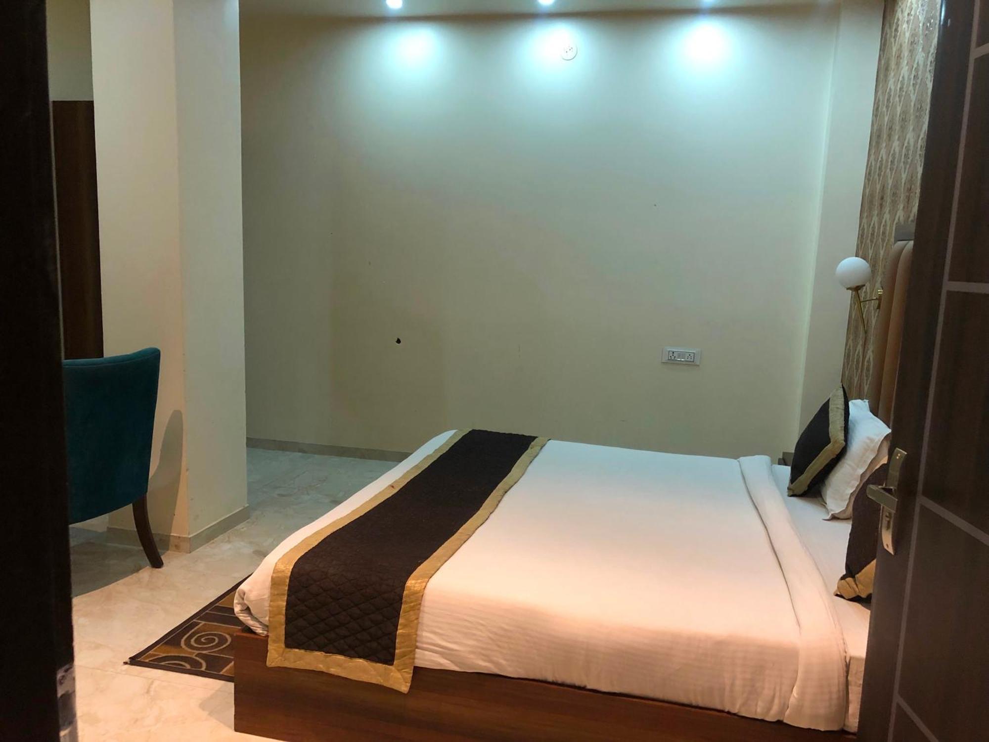 O Dahmi Kalan Near Manipal Hotel Jaipur