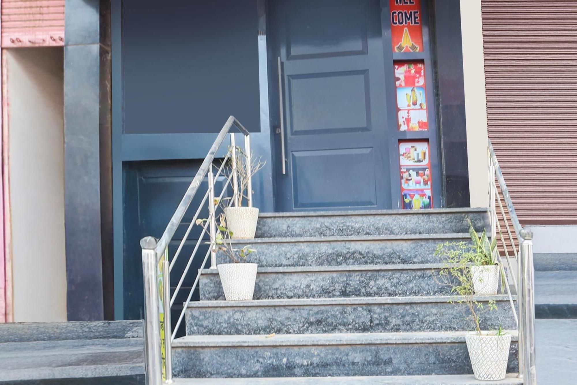 Townhouse Jagatpura Downtown Hotel Jaipur