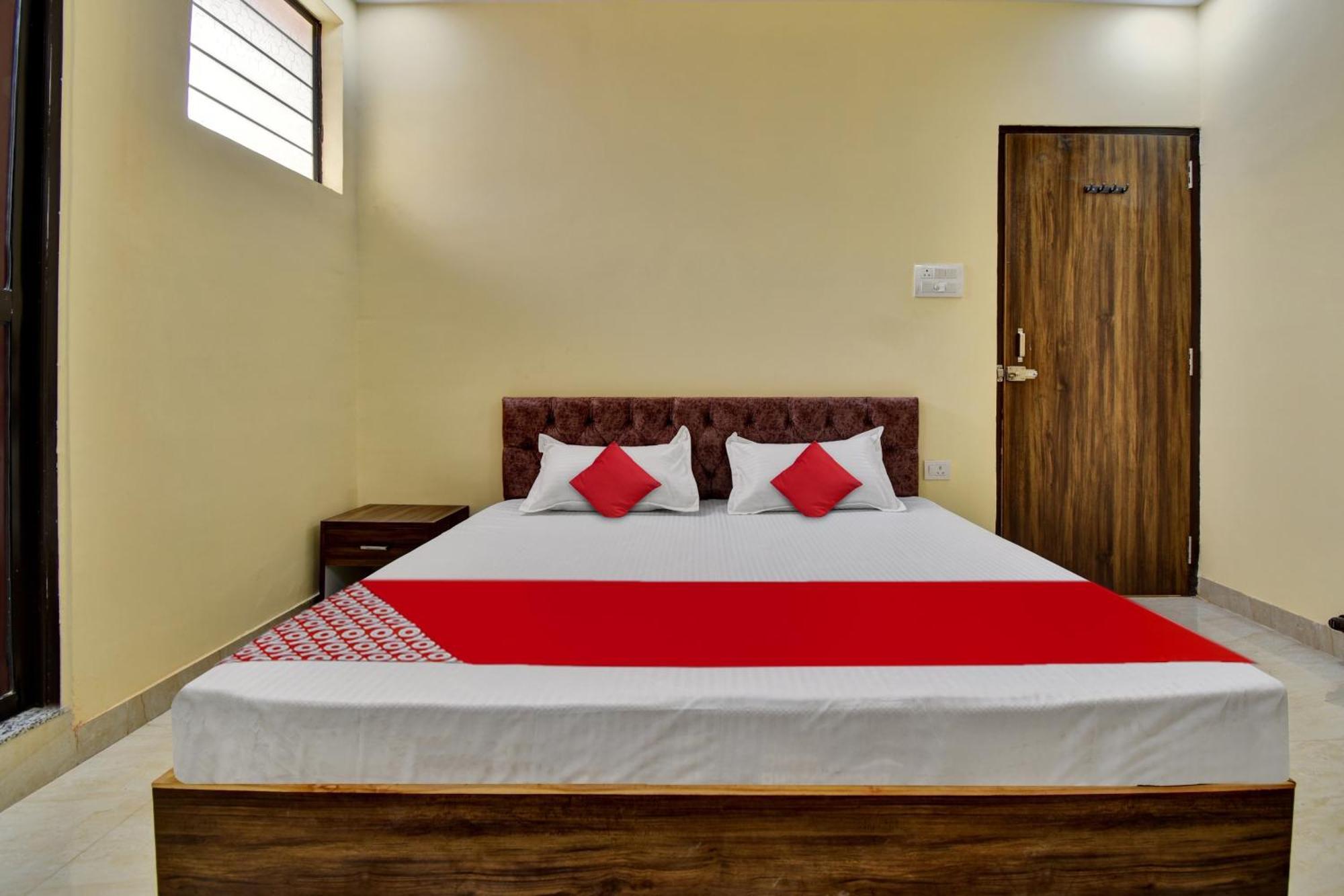 O Prateek Jaipur