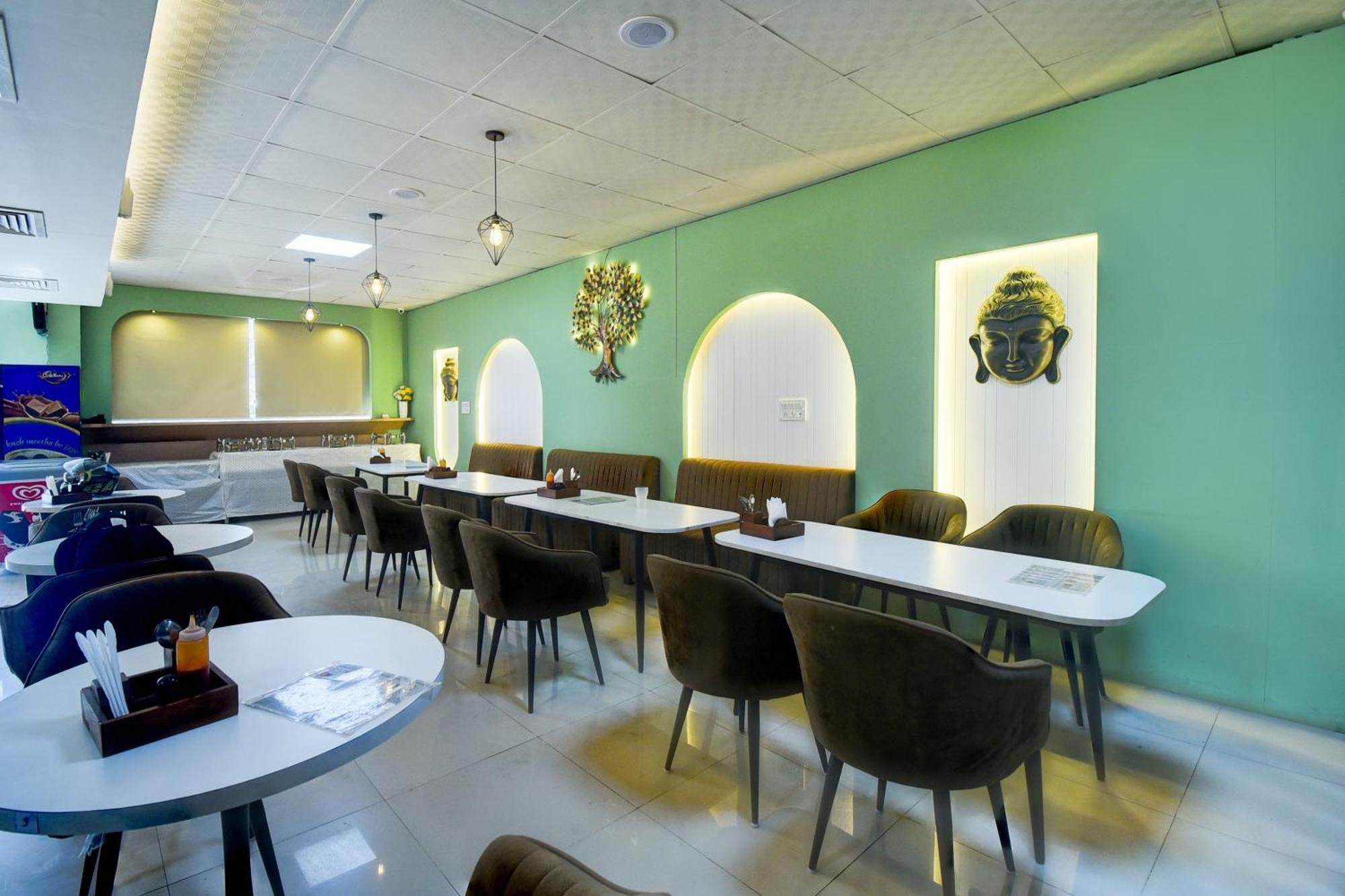 O Mumal Paradise Hotel