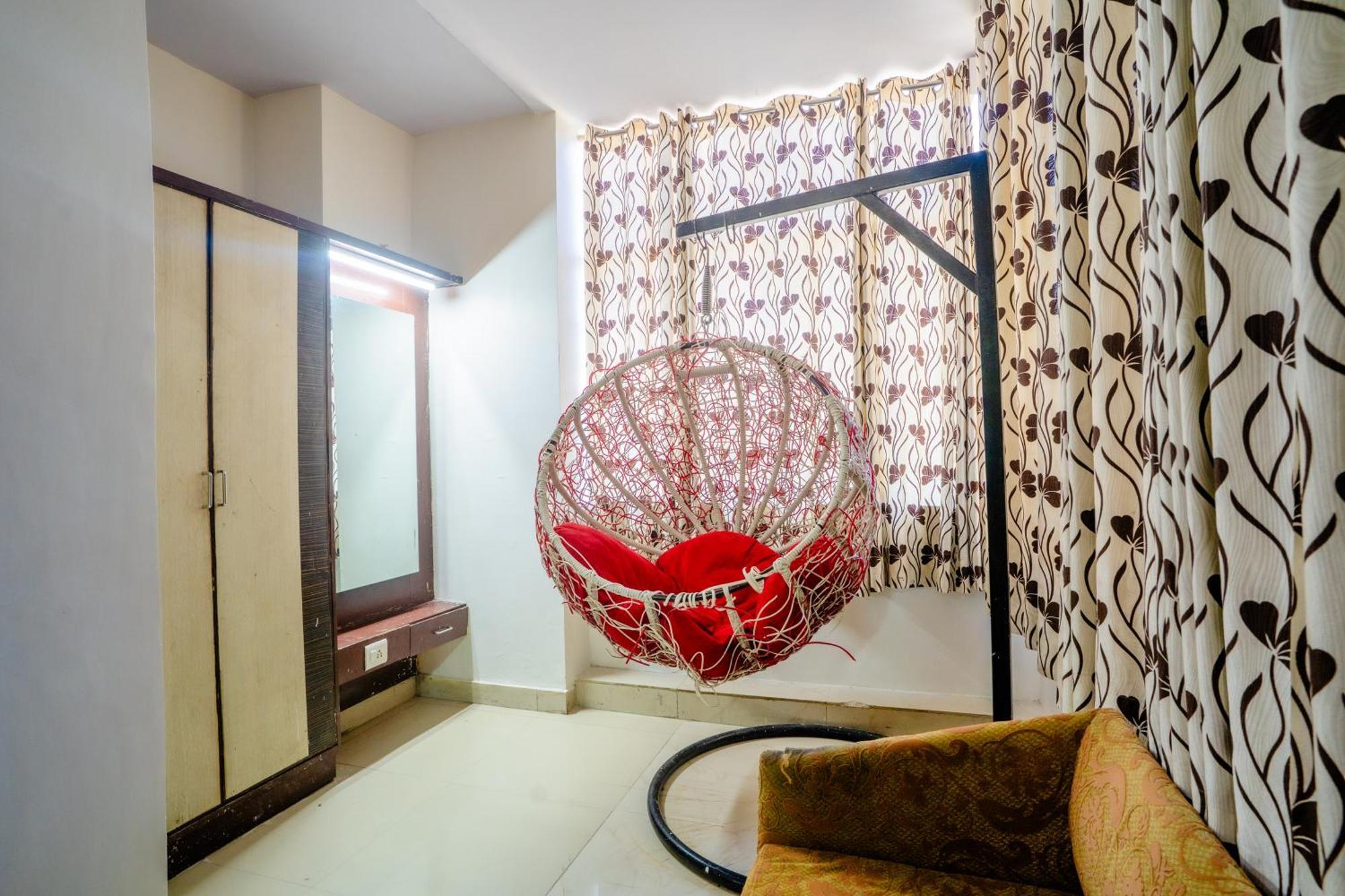 Mahadev Regency 2*