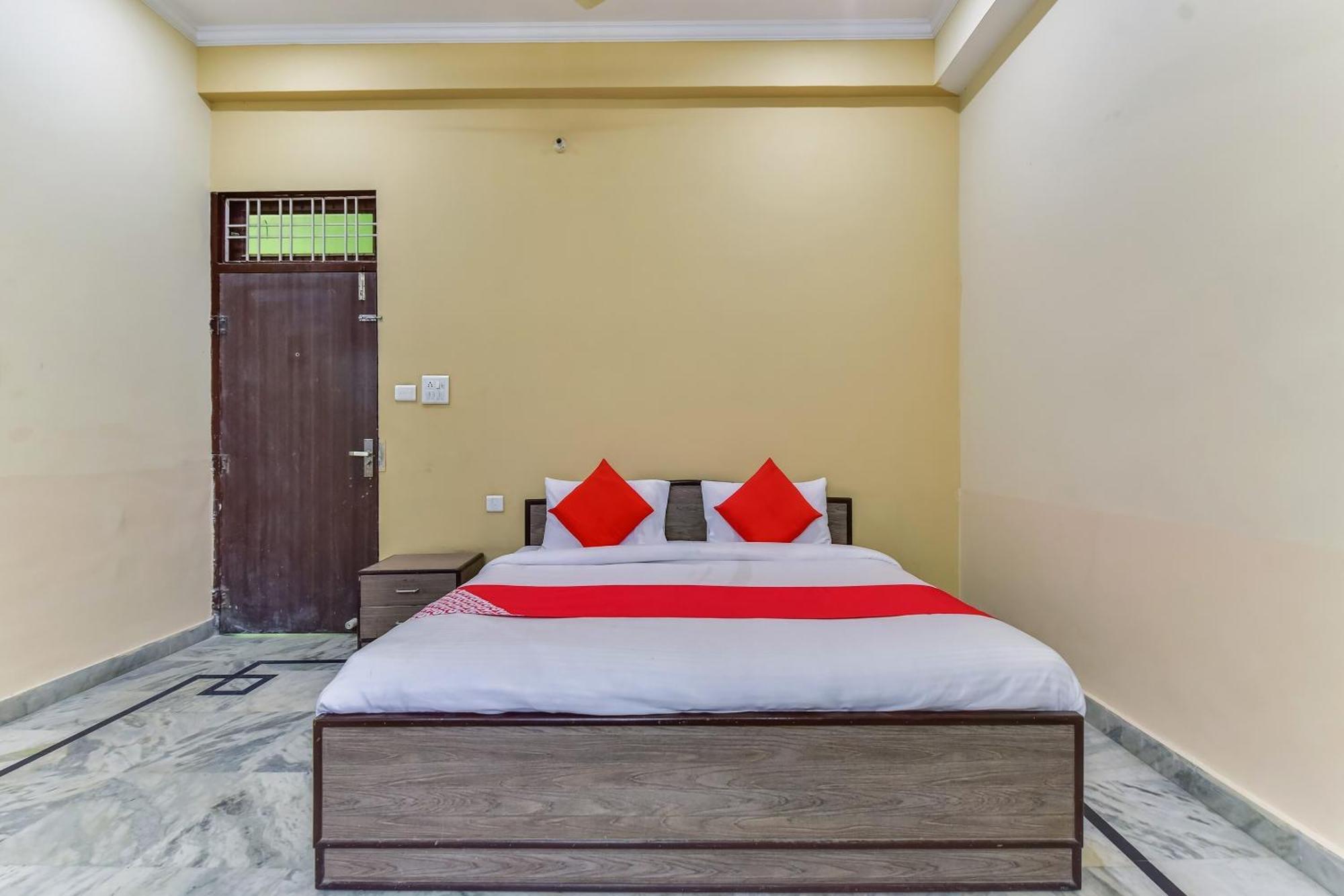 O S R 3* Jaipur