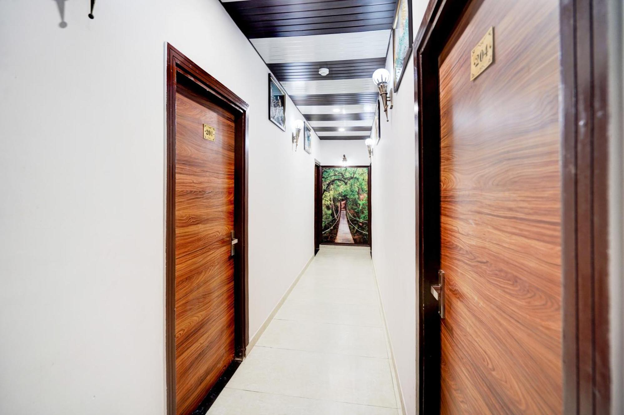 Hotel O Sunroof Hotel Jaipur