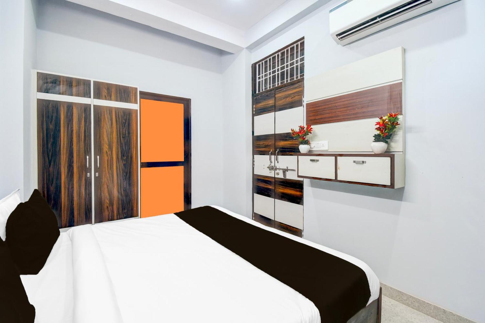 Hotel Collection O Pratapnagar Sector 16