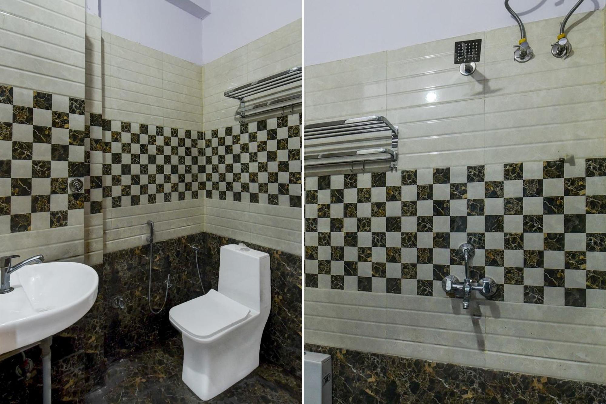 Collection O Pratapnagar Sector 16 Hotel