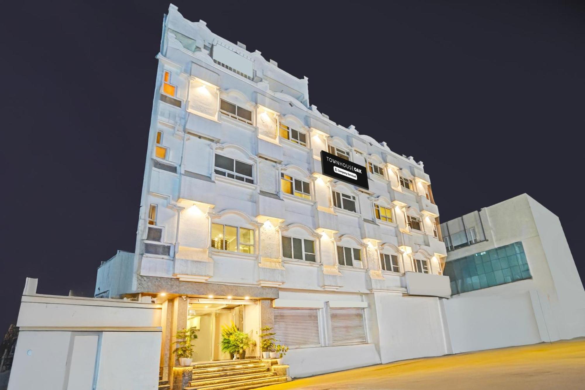 Townhouse Oak Nirman Nagar Mansarovar Formerly The Tulip Regency * Jaipur