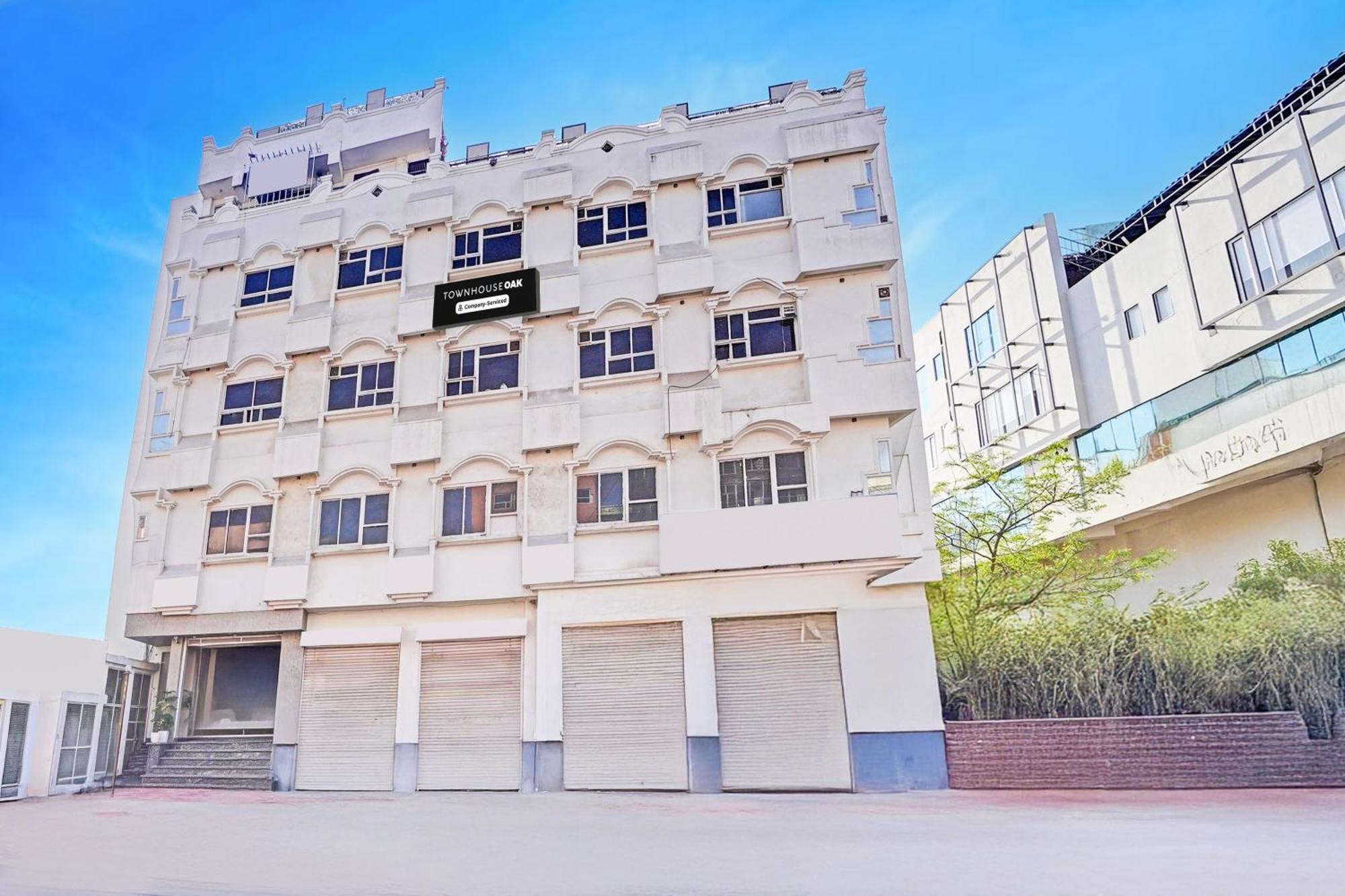 Hotel Townhouse Oak Nirman Nagar Mansarovar Formerly The Tulip Regency