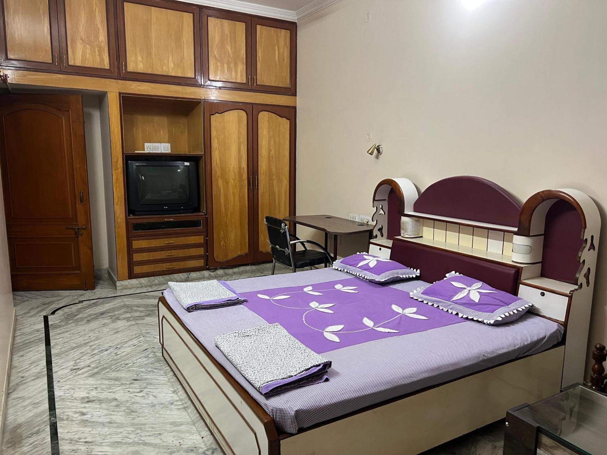 Luxurious In Gt * Jaipur