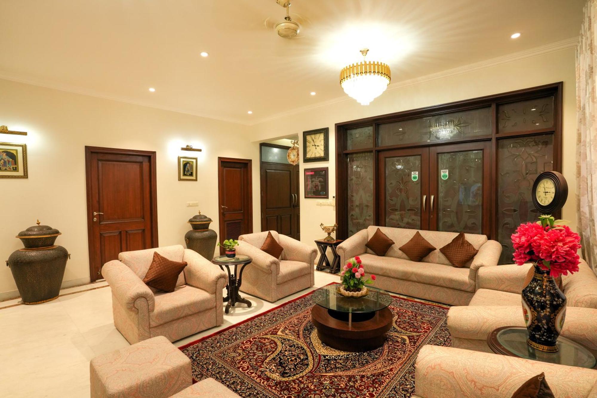 Palm 34 Bed & Breakfast 3*