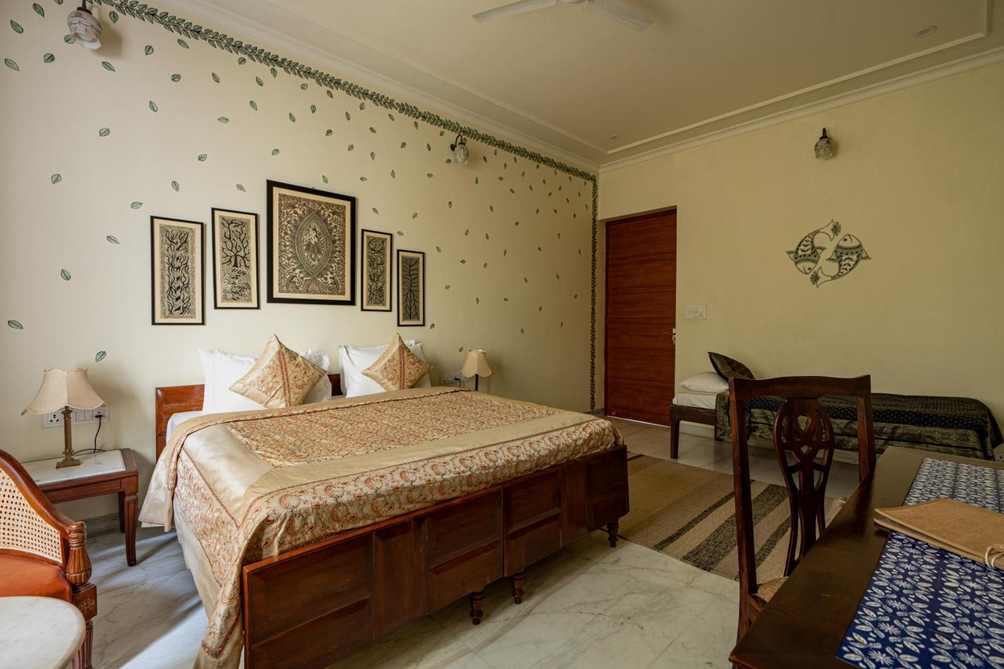 Dera Homestay