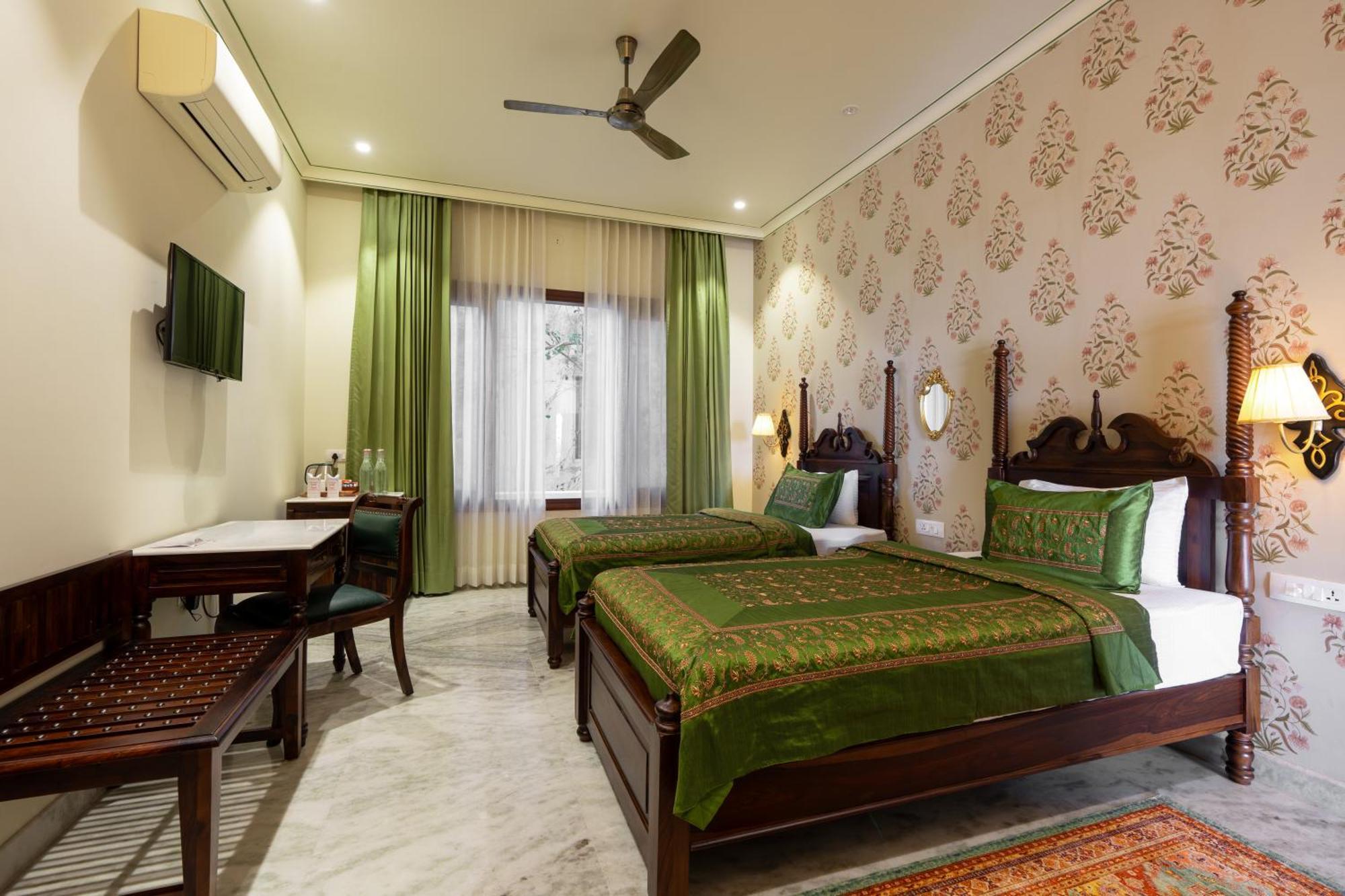 Dera Homestay