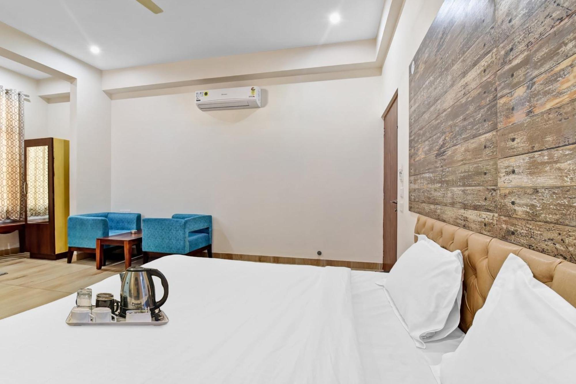 O Amrapali Hotel 4*