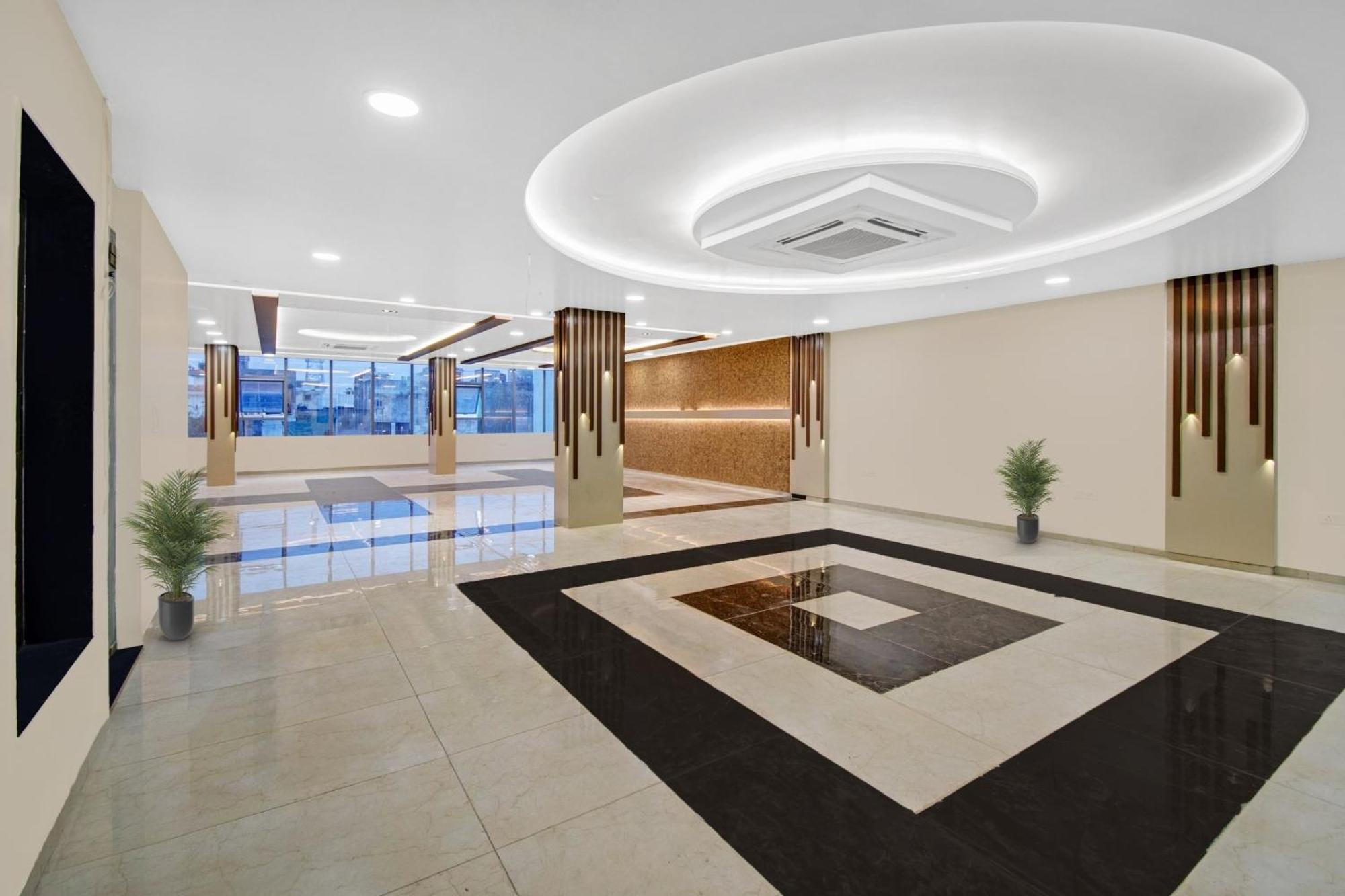 Townhouse Oak Rudra 4*