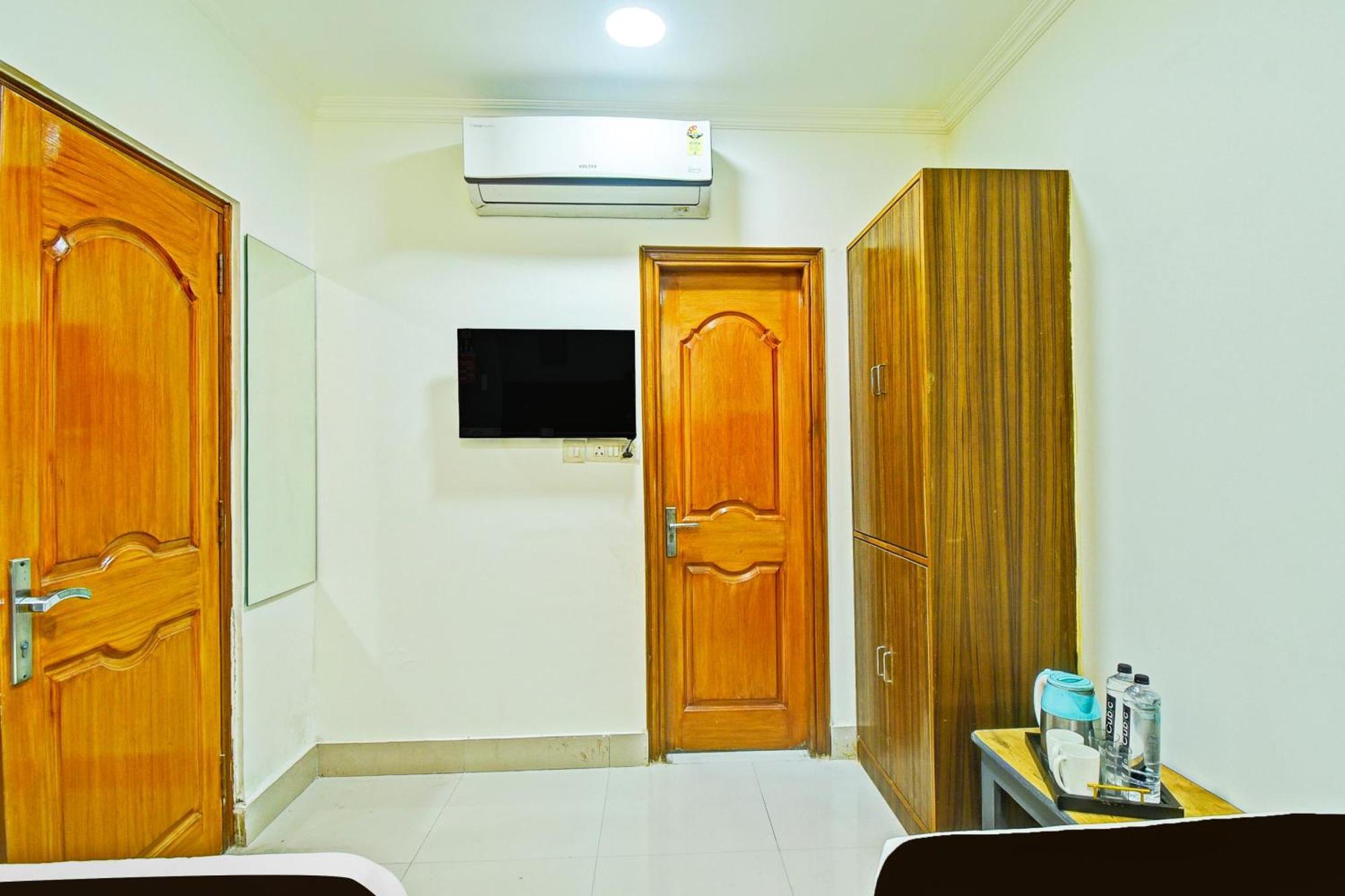 Hotel Super Townhouse Jln Marg Formerly Ritz Residency