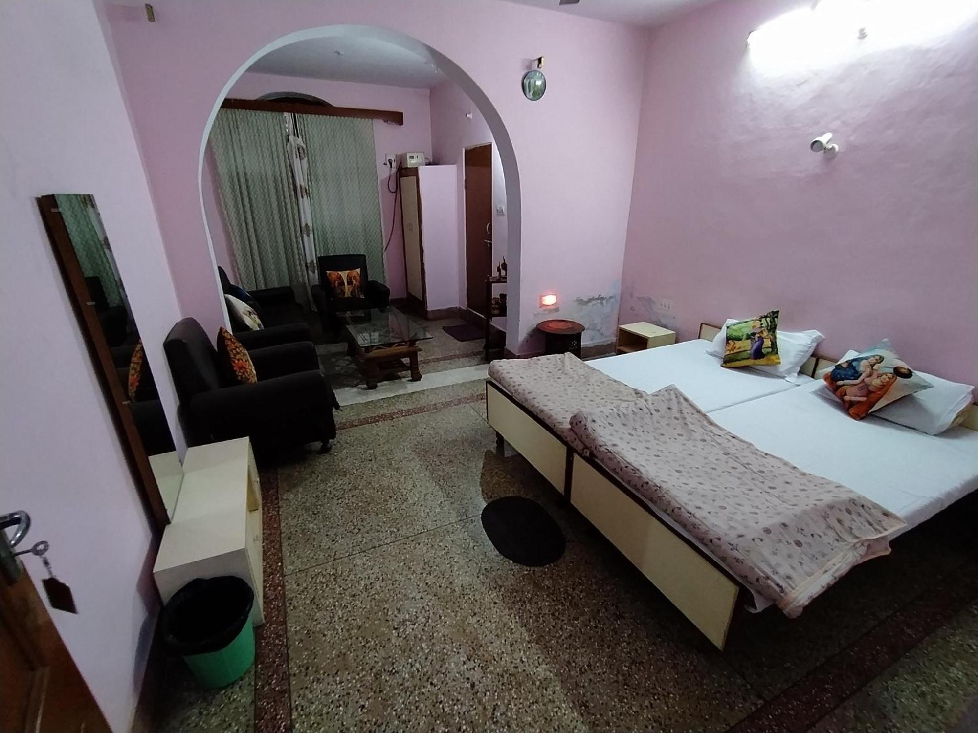 Jwala Niketan Guest house *