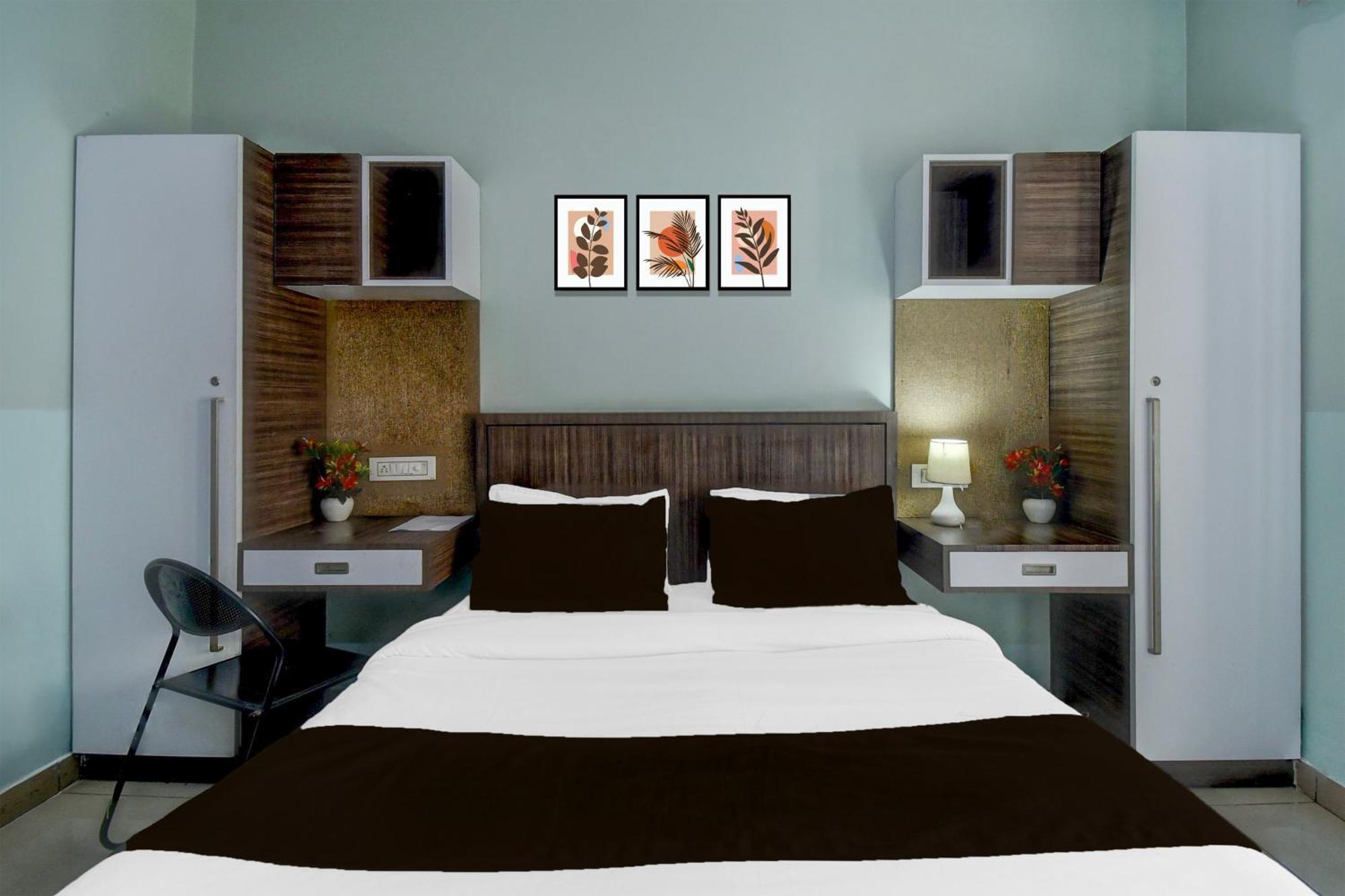Hotel O Dahmi Kalan Near Manipal Jaipur