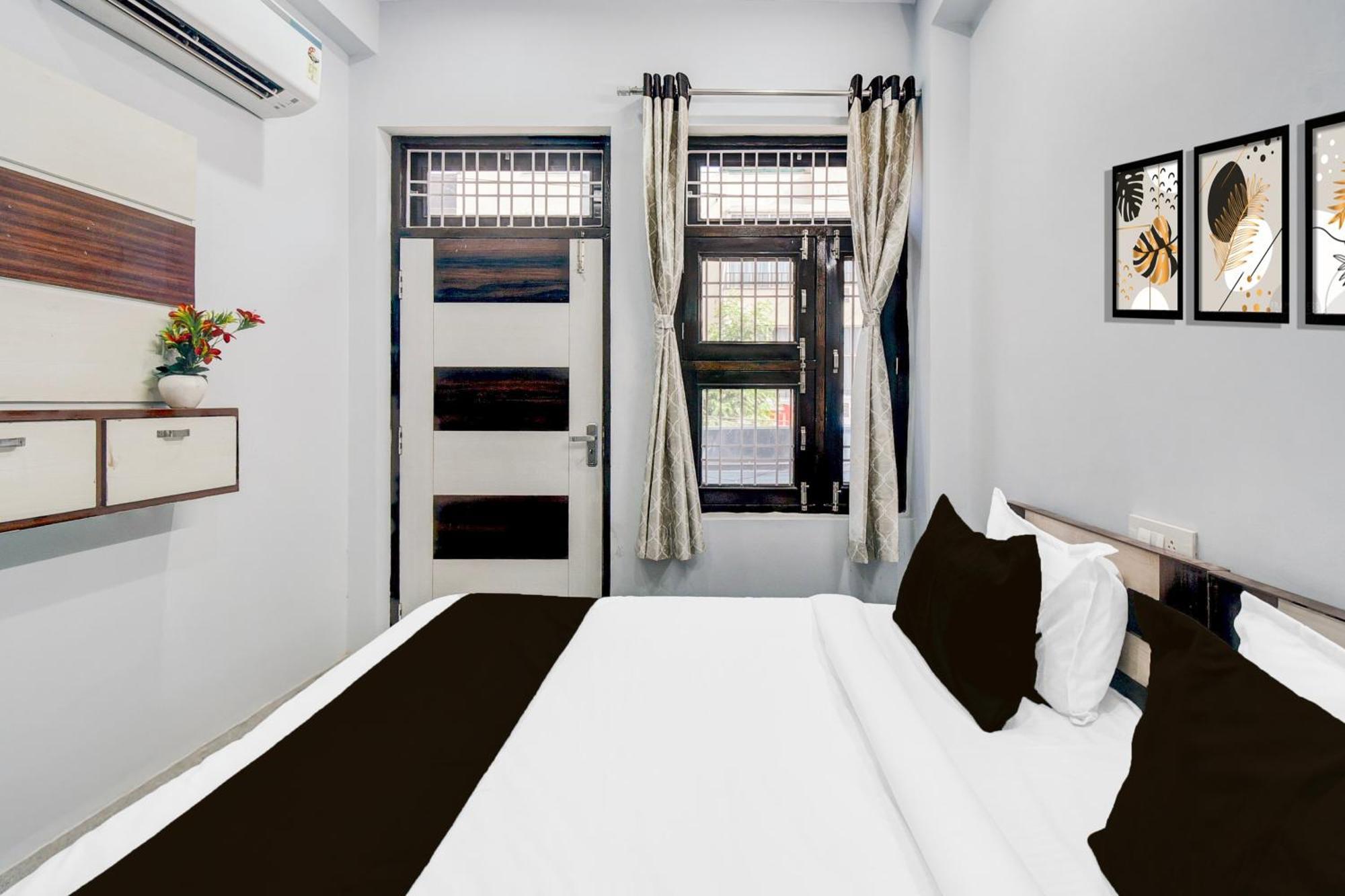 Hotel Collection O Pratapnagar Sector 16