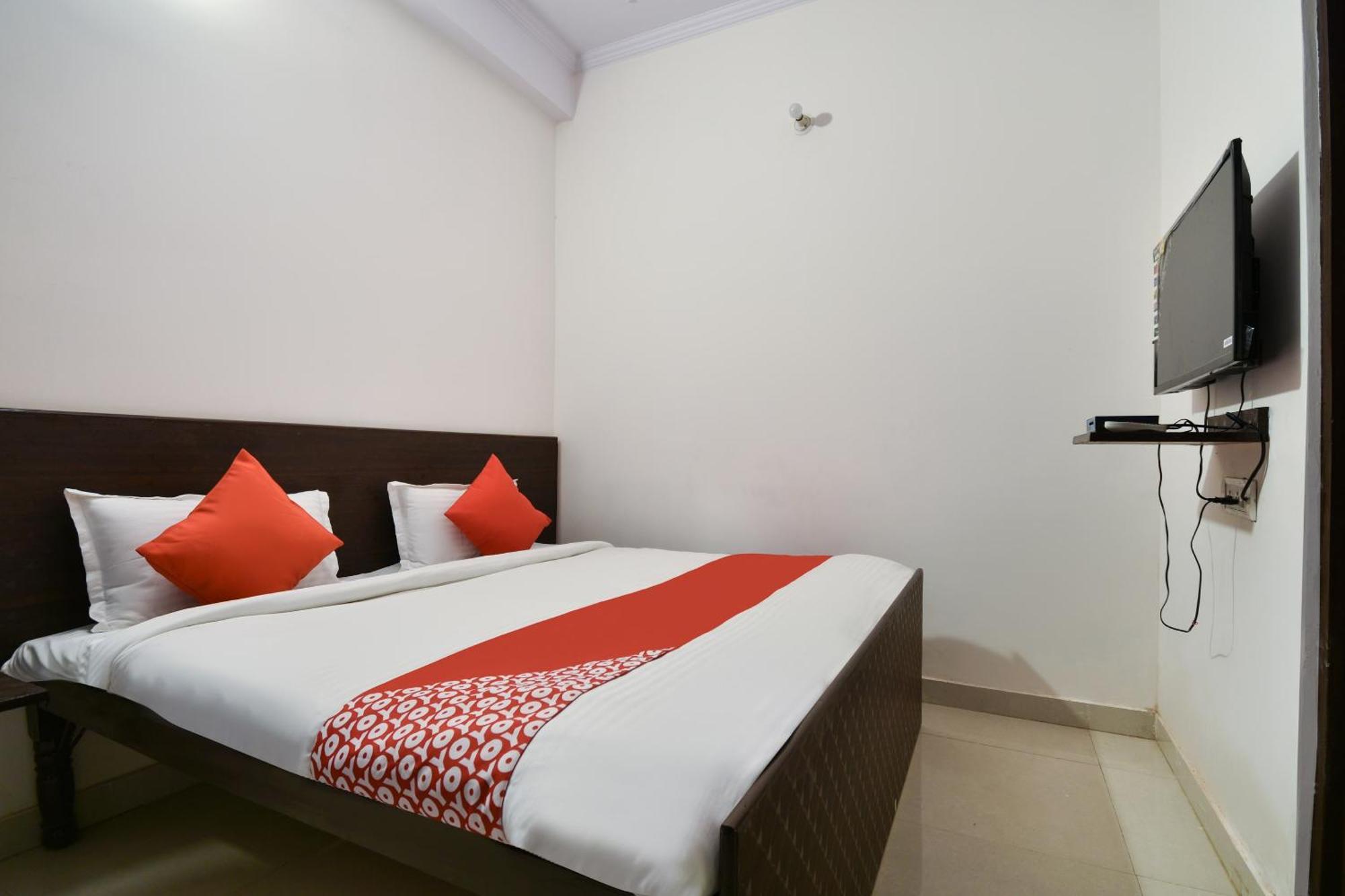 Hotel O Rj 21-18 3*