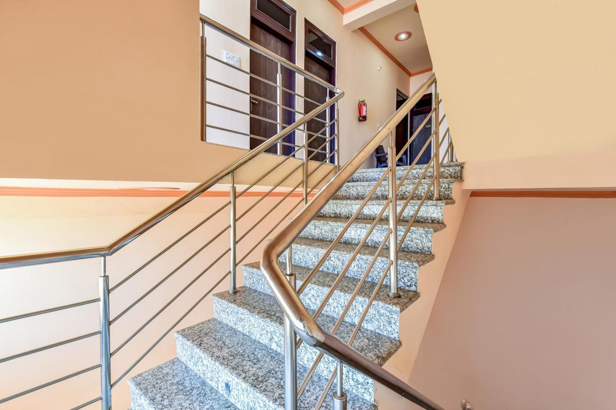 Hotel O Pushp Niwas
