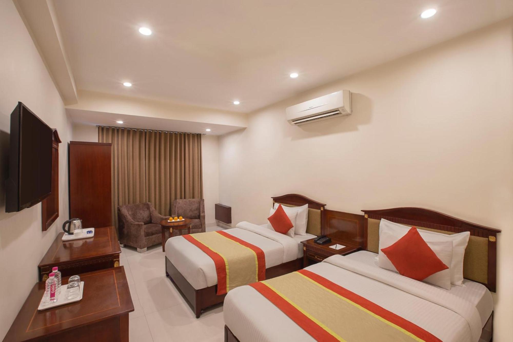 Cosmos Raj Plaza 3* Jaipur