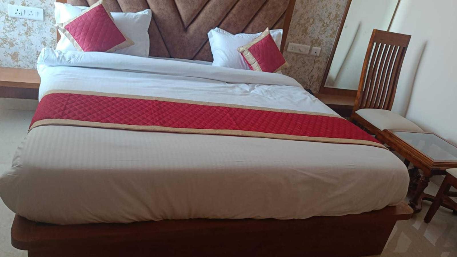 Super Townhouse Jagatpura Jnu Formerly Narayan 4*