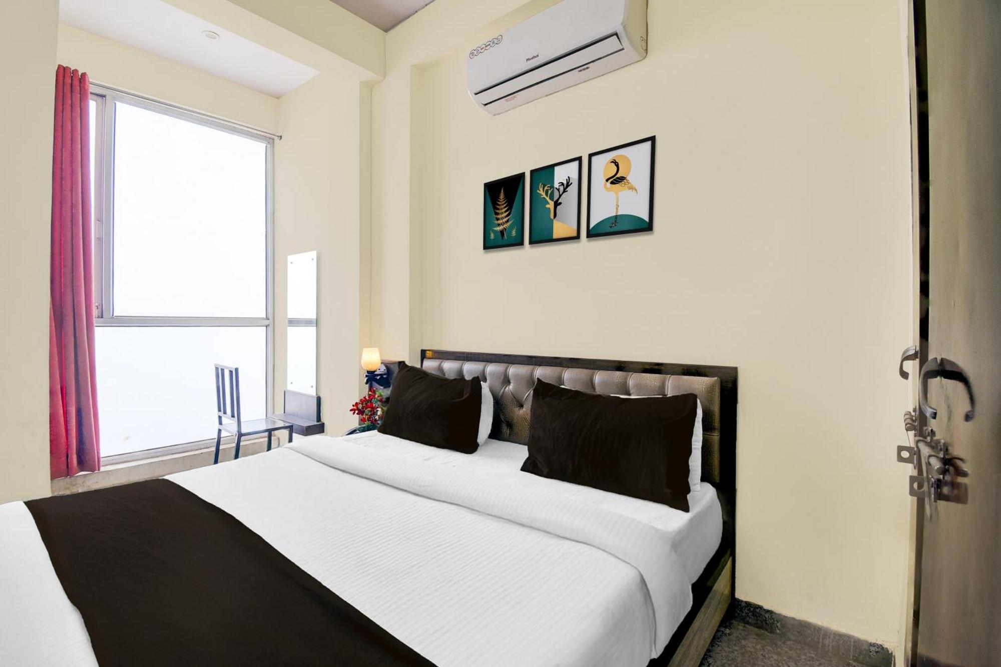 Hotel Collection O Patel Marg Near Cheelgadi Restaurant *