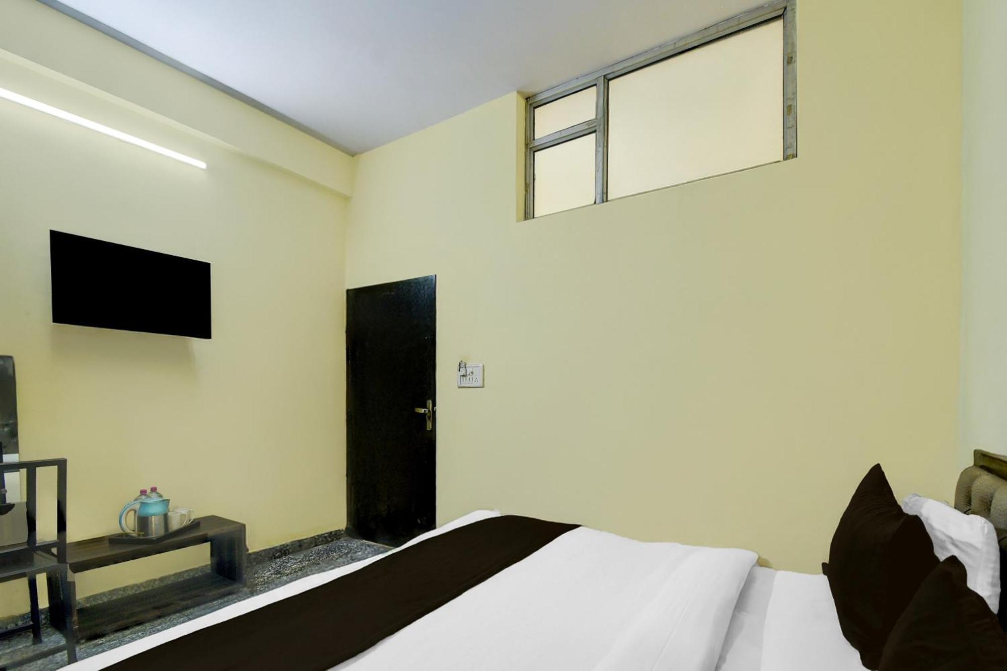 Hotel Collection O Patel Marg Near Cheelgadi Restaurant Jaipur