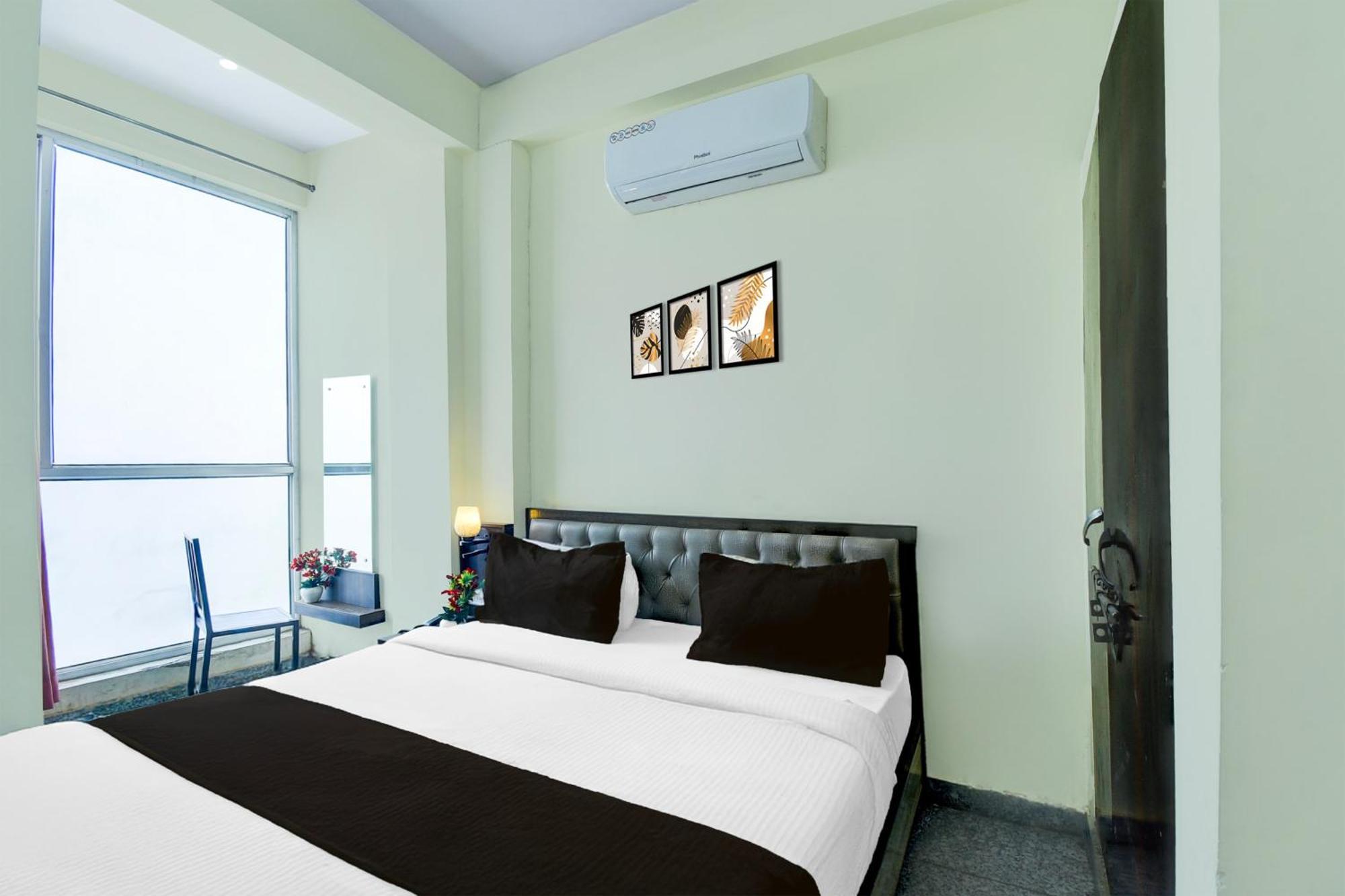 Hotel Collection O Patel Marg Near Cheelgadi Restaurant *