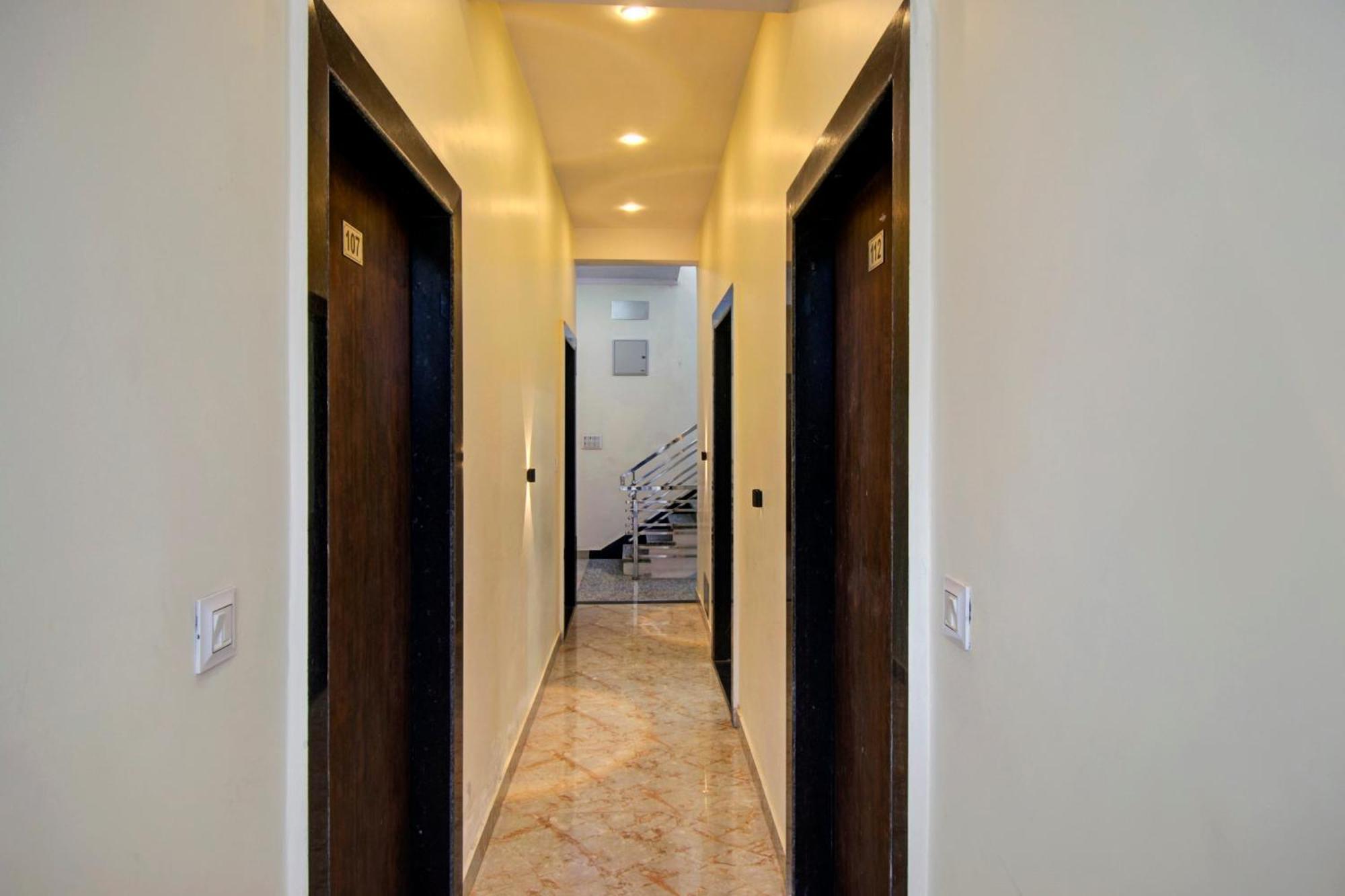Hotel O Moon Mahal 3*