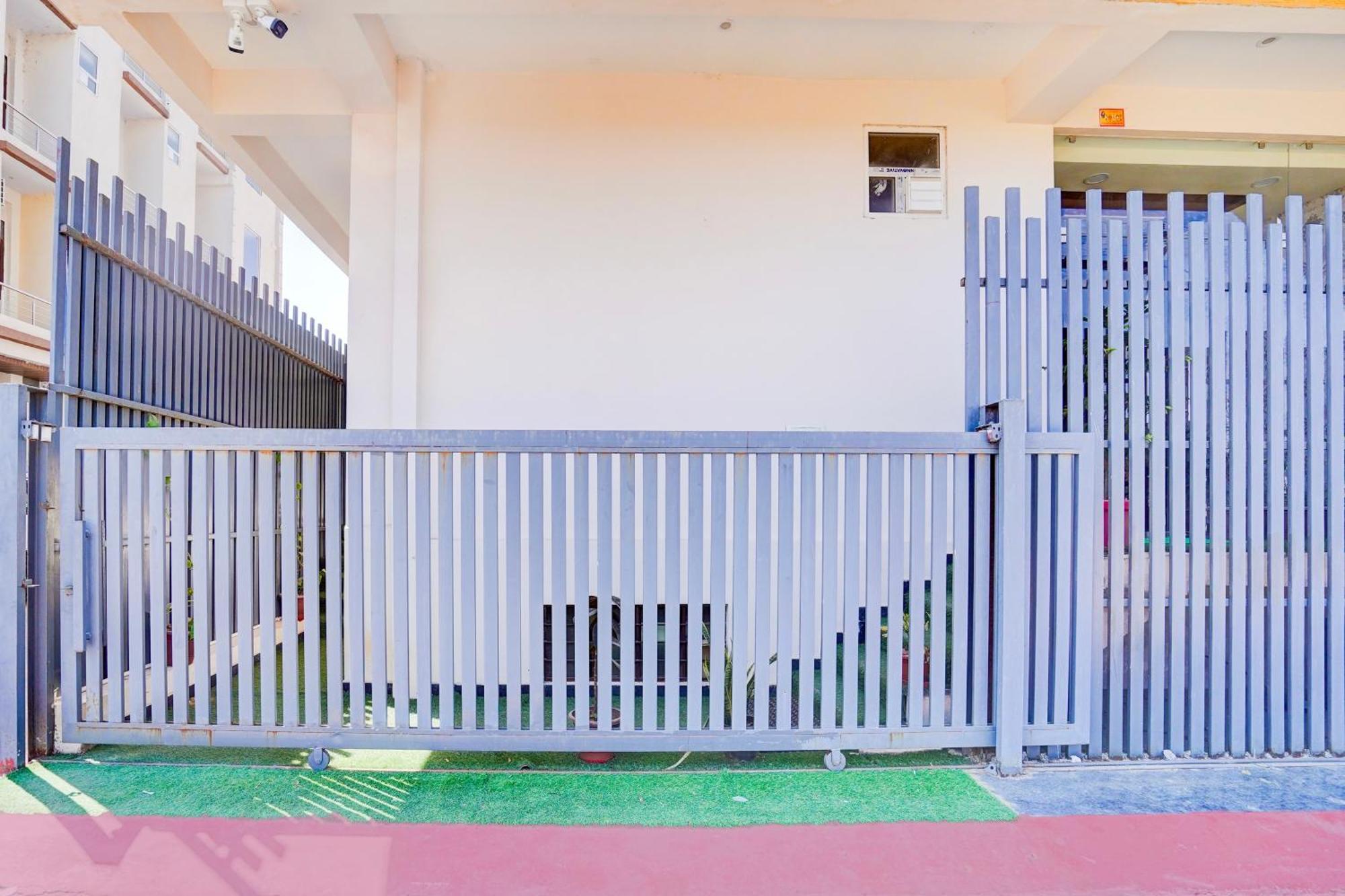 Super Townhouse Vasundra Nagar Formerly Joystel