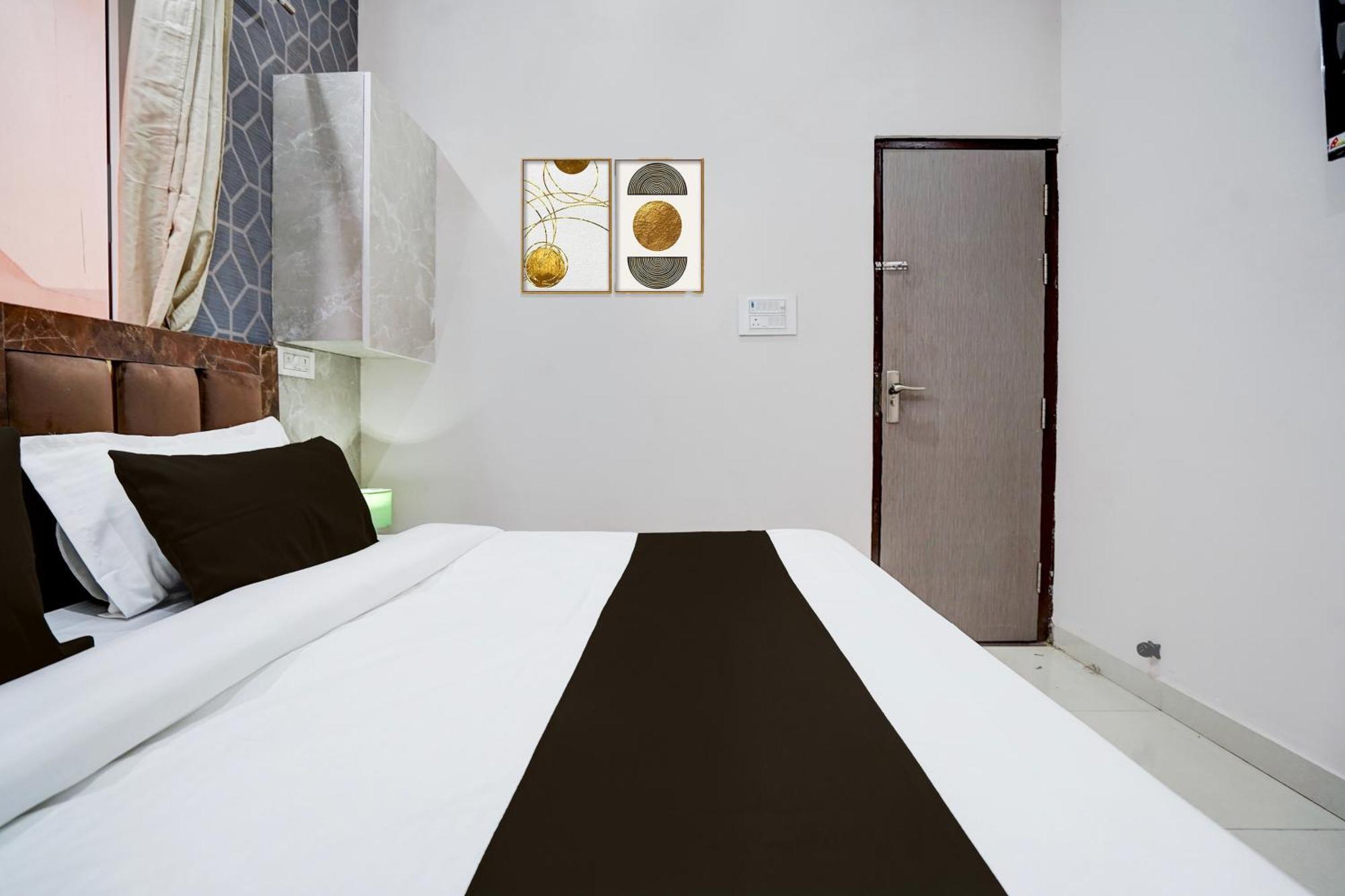 Super Townhouse Vasundra Nagar Formerly Joystel Hotel
