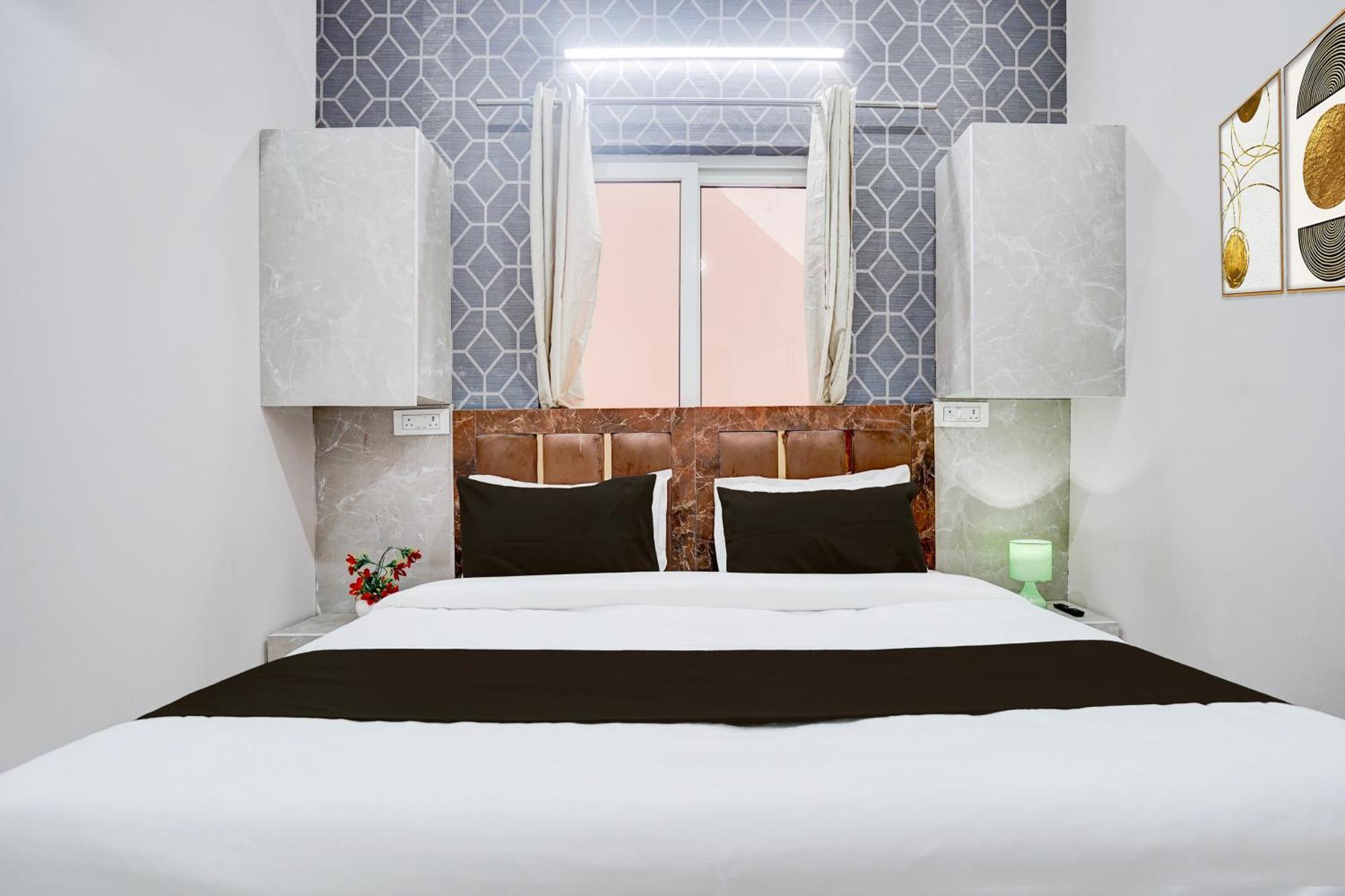Super Townhouse Vasundra Nagar Formerly Joystel Hotel *