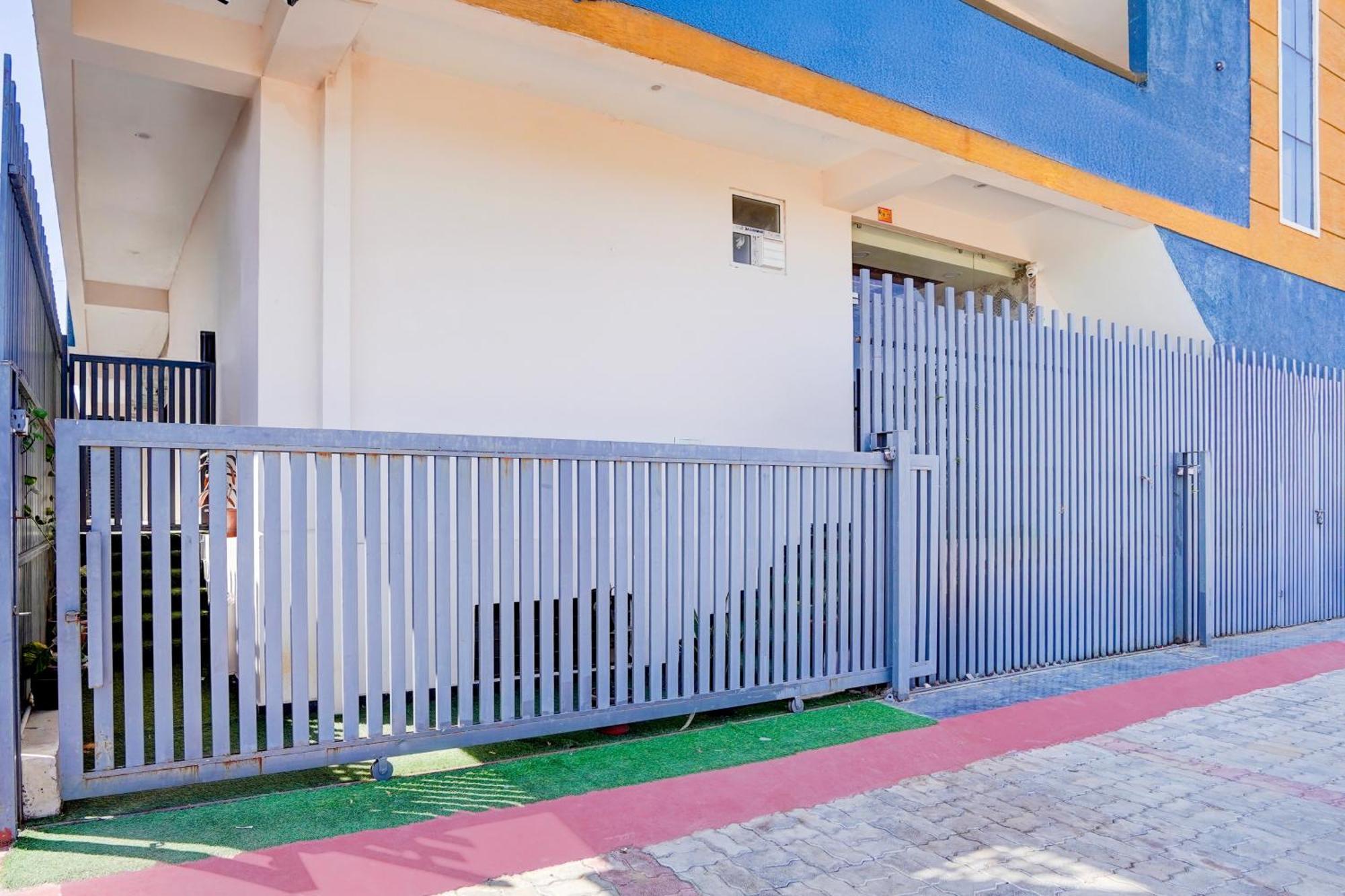 Super Townhouse Vasundra Nagar Formerly Joystel Hotel *