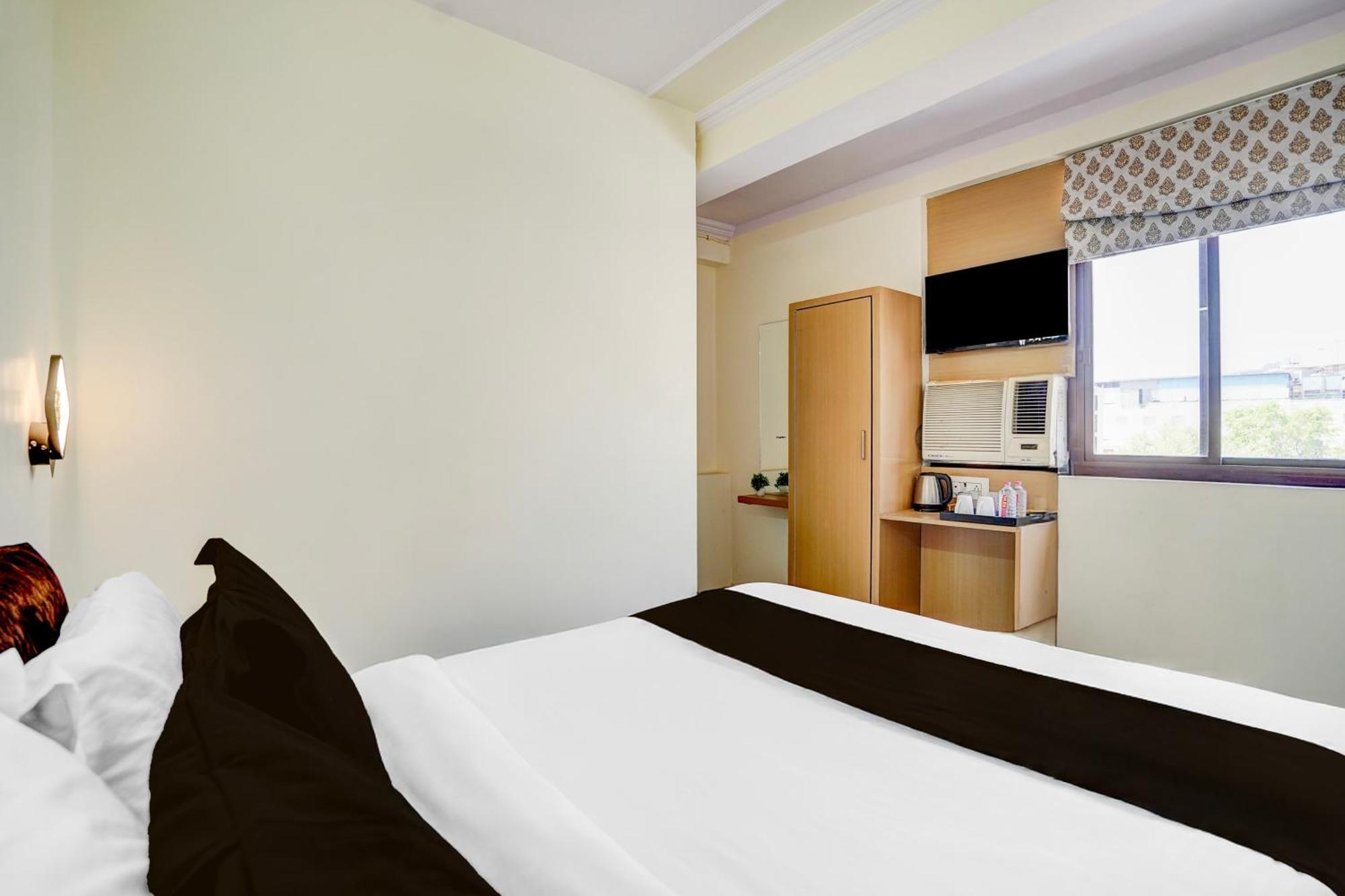 Super O Heera Palace Hotel