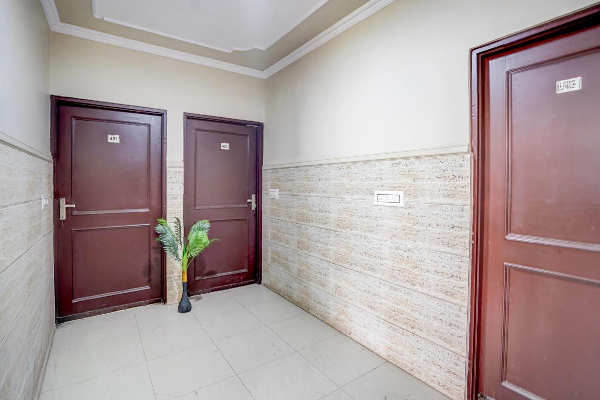 Super O Heera Palace